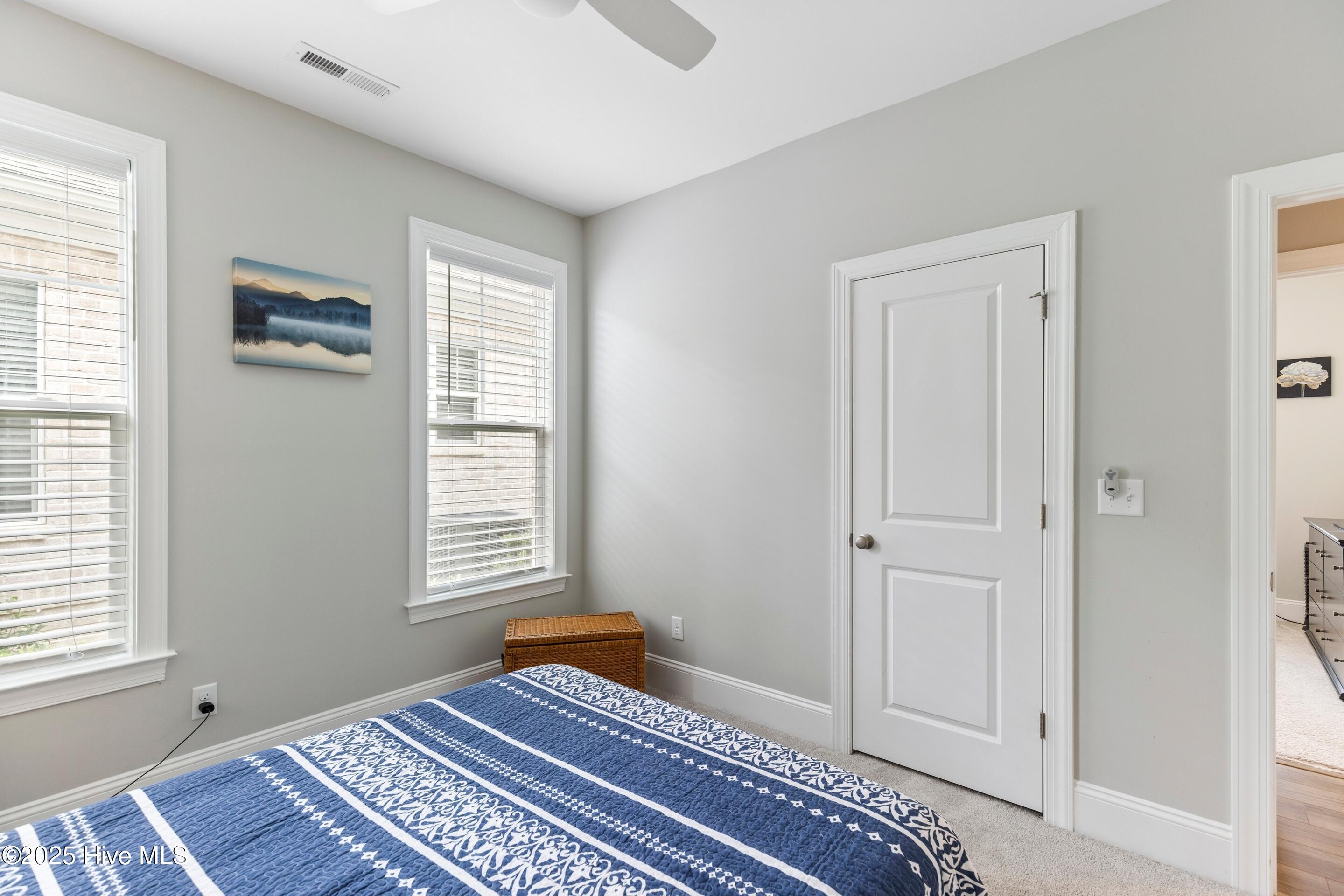 100554494 | Photo 27