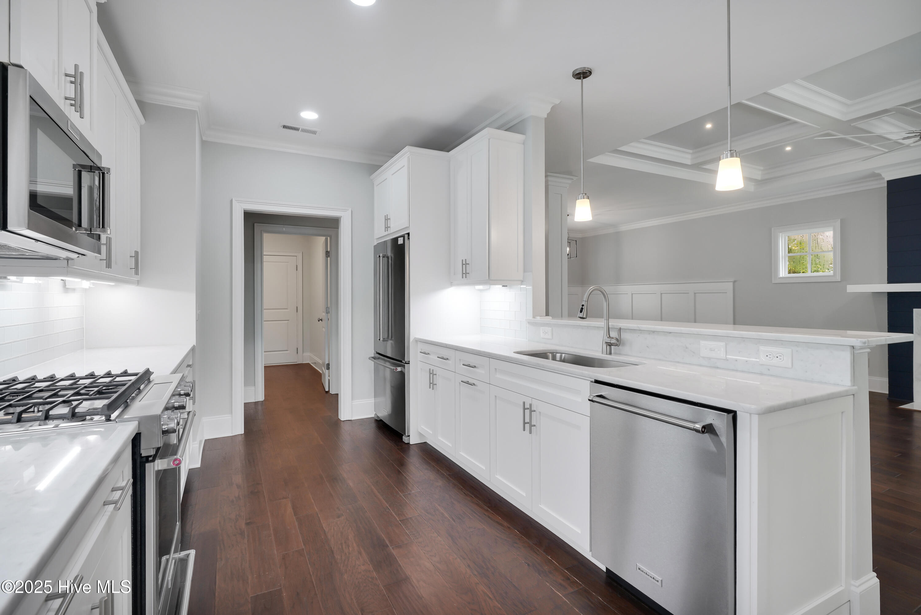 100524954 | Photo 14