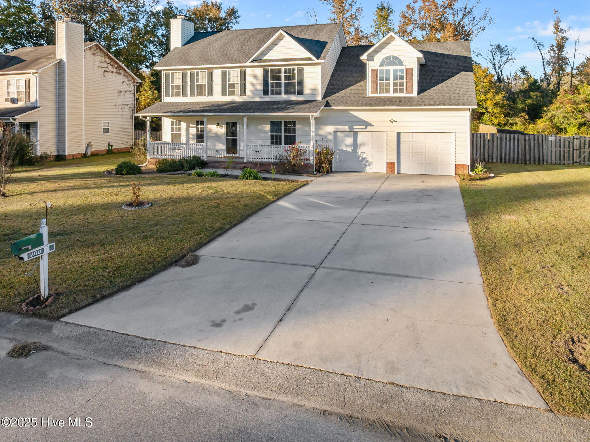 100545429 | Photo 41