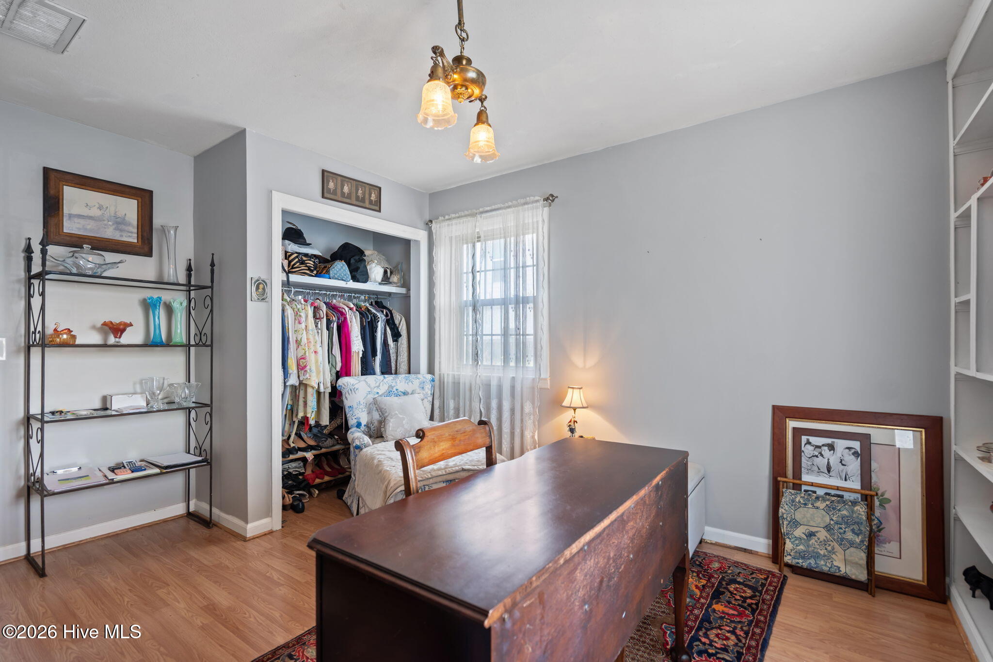 100560158 | Photo 32