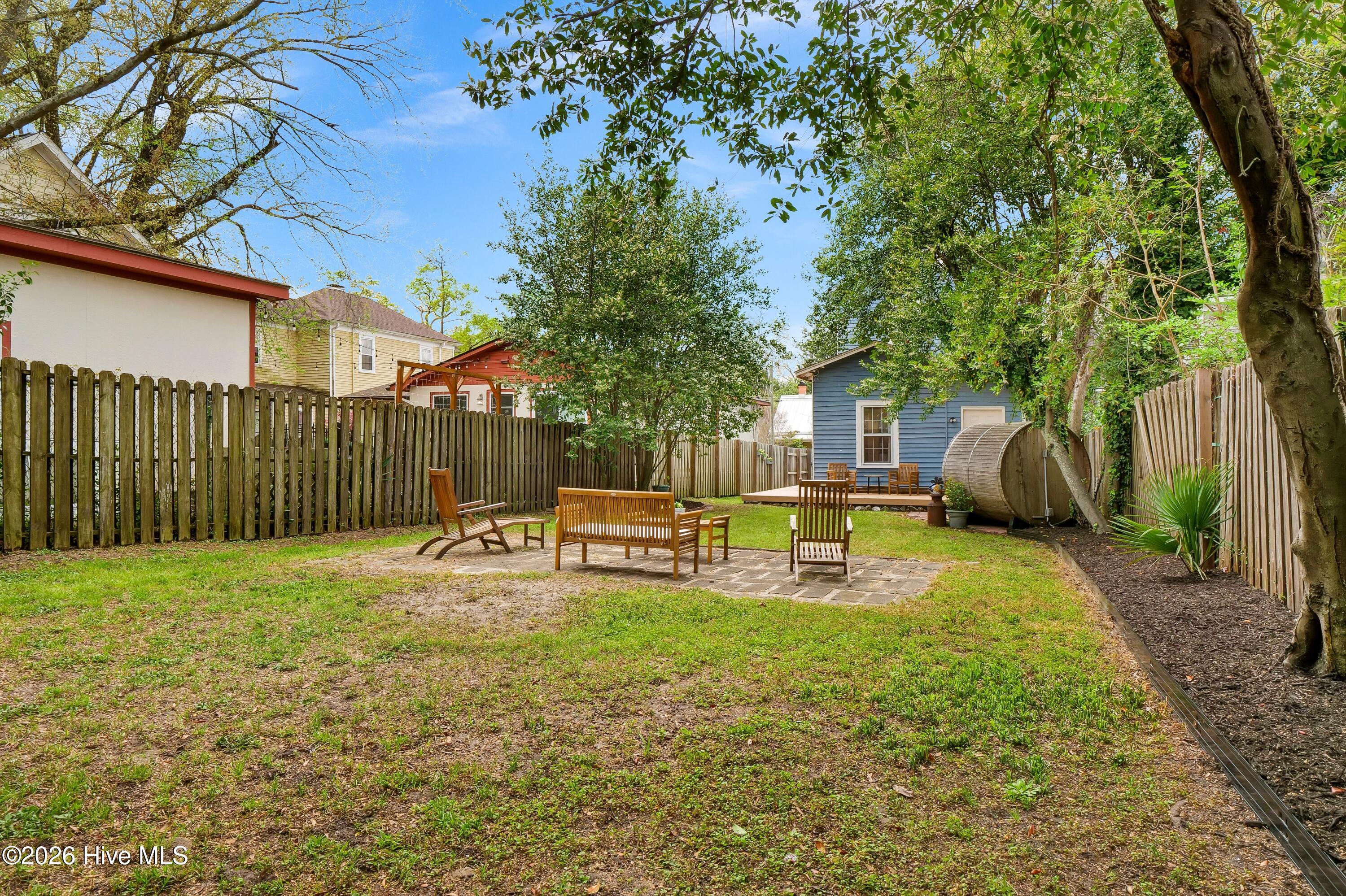 100562597 | Photo 28