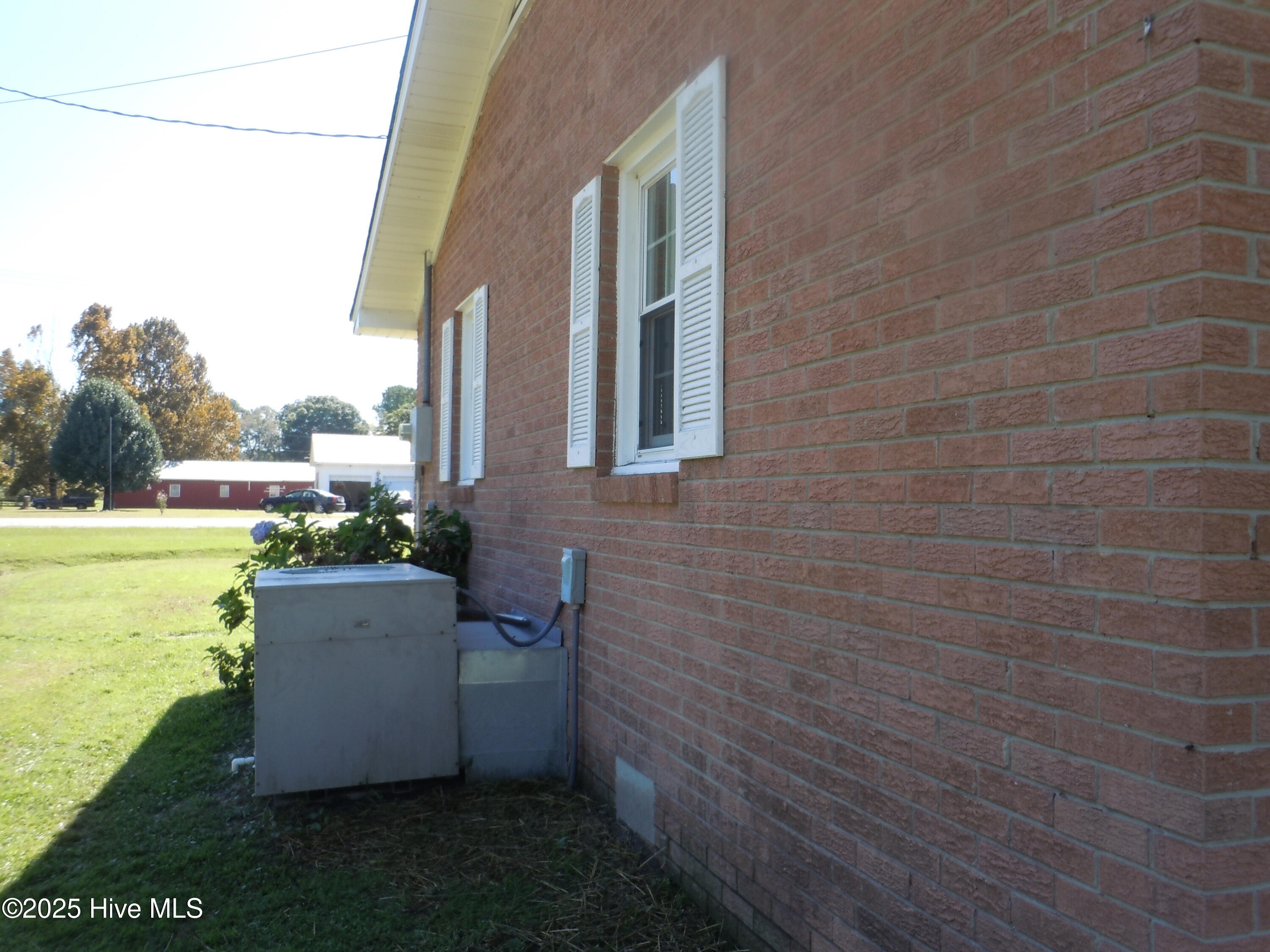 100528671 | Photo 51