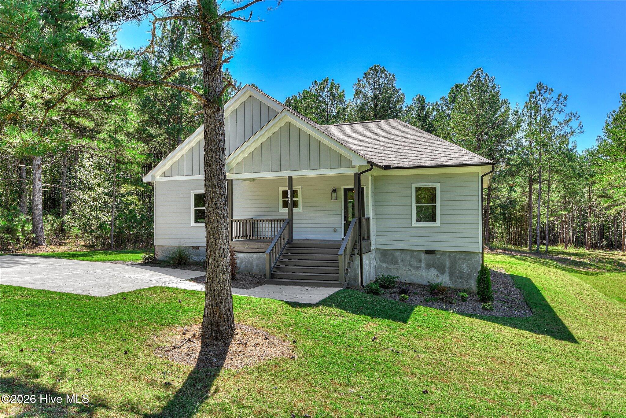 1198 Sunset Cove, Tignall, GA 30668