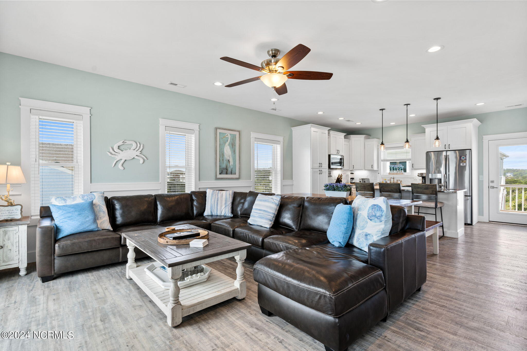 445 E Third Street, Ocean Isle Beach, NC 28469 – photo 6: kahunaphoto.com (2 of 23)
