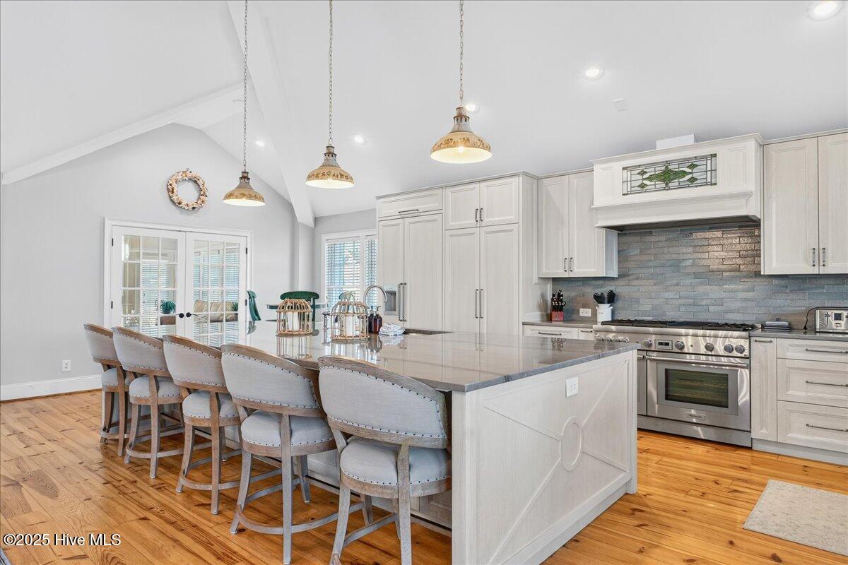 100540926 | Photo 16