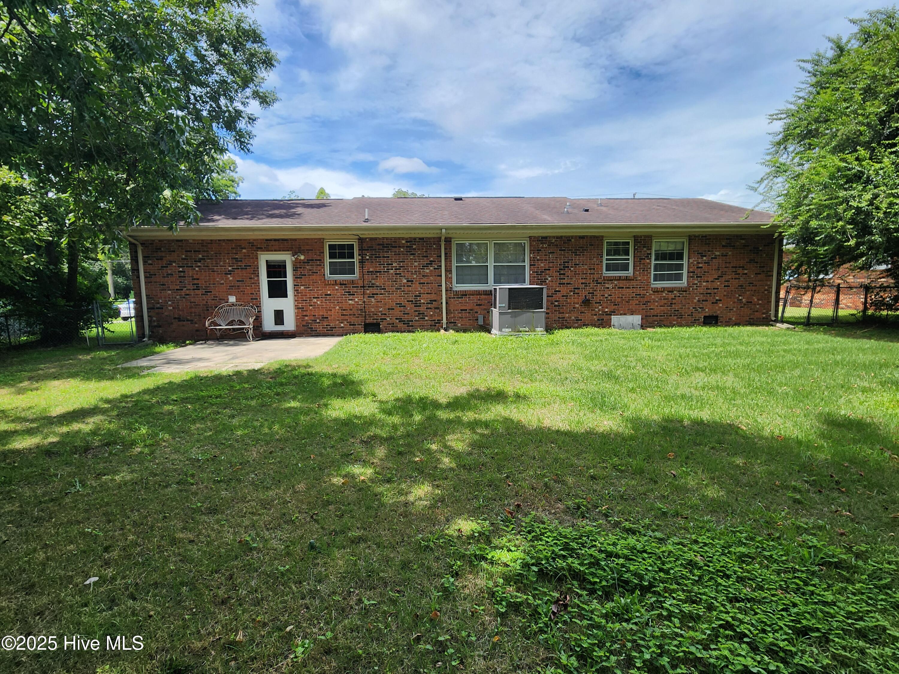 100523459 | Photo 25