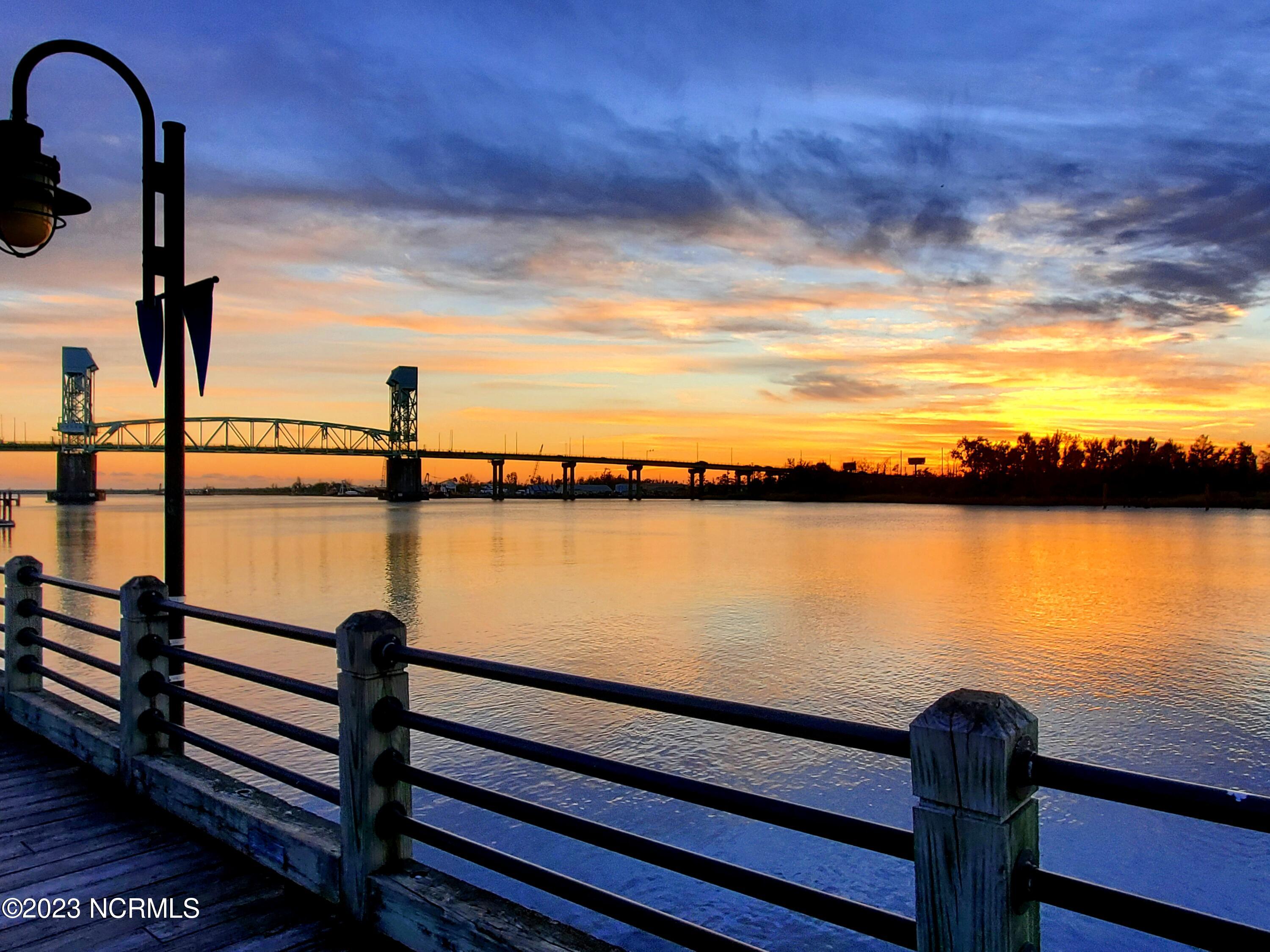 100564082 | Photo 19