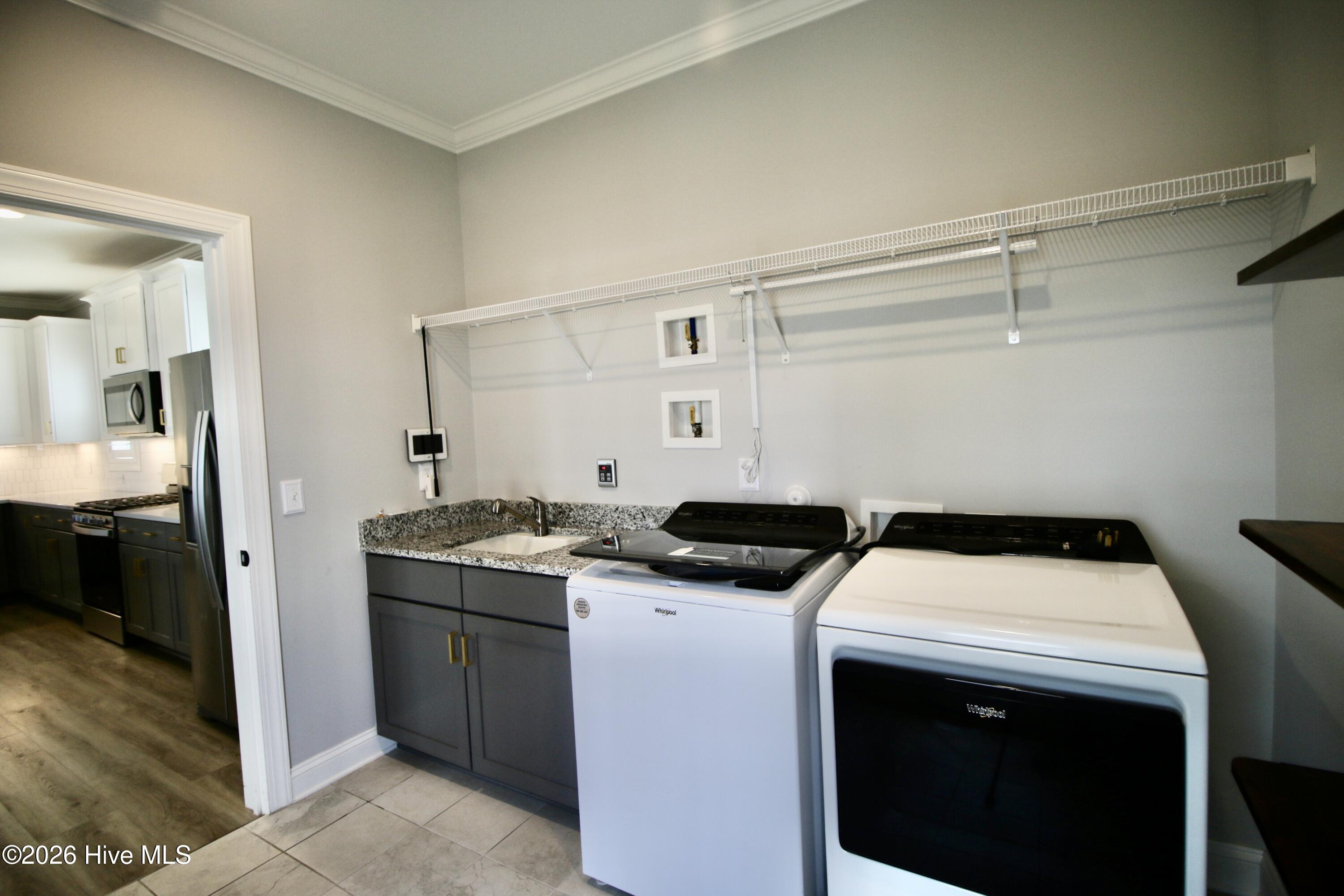 100565697 | Photo 21