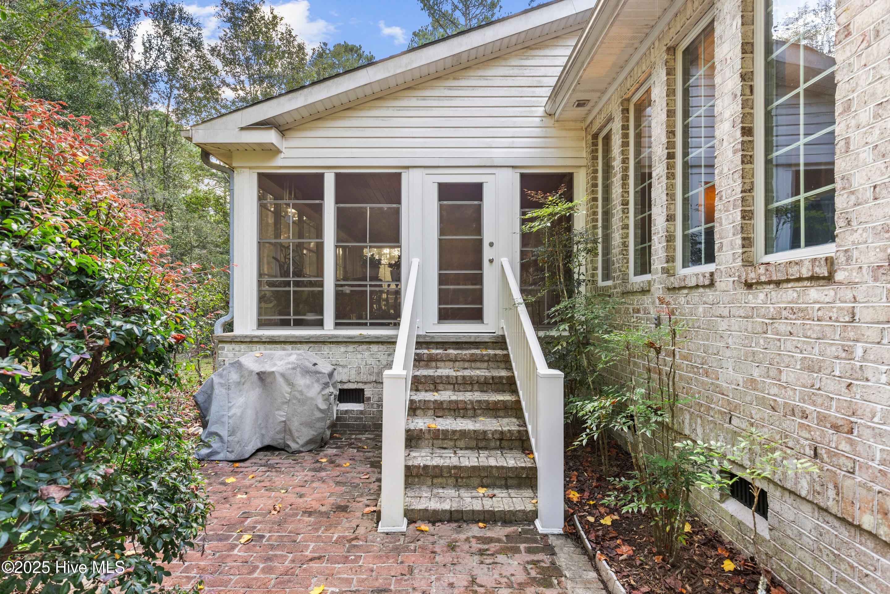 100536994 | Photo 47