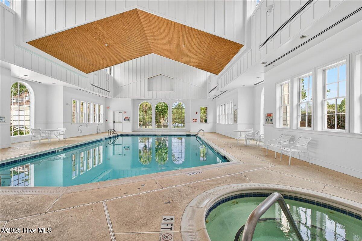 100534230 | Photo 68