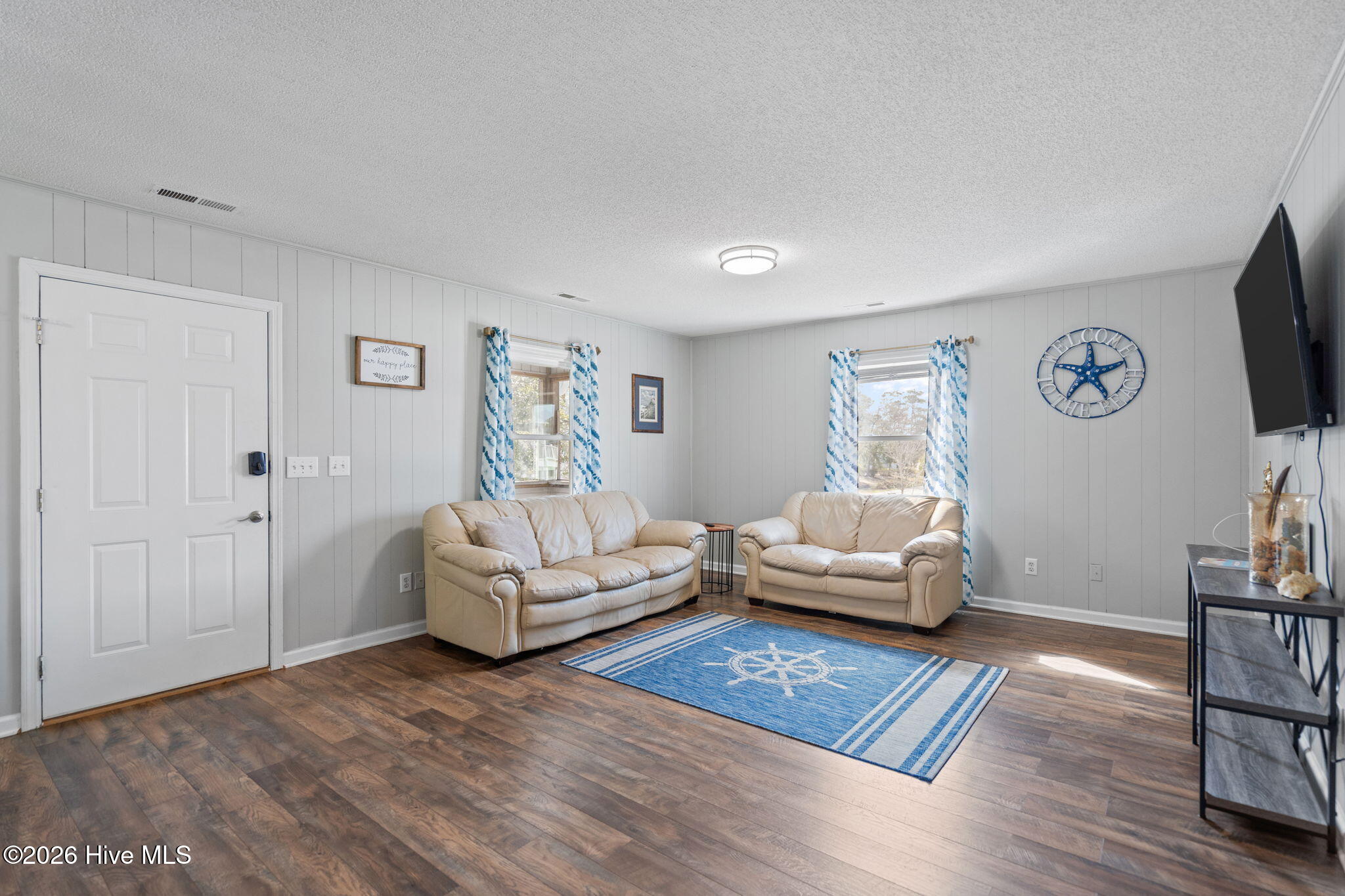 100558110 | Photo 16