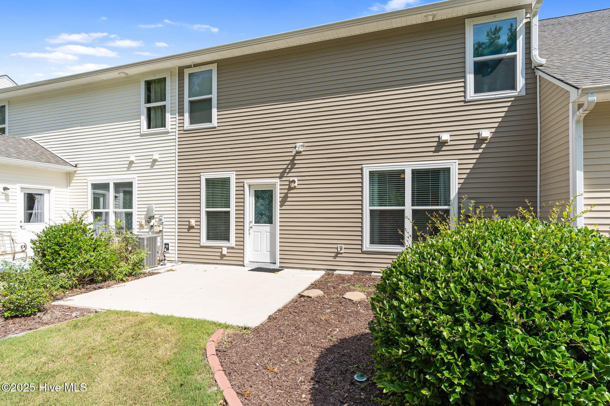 100517445 | Photo 31