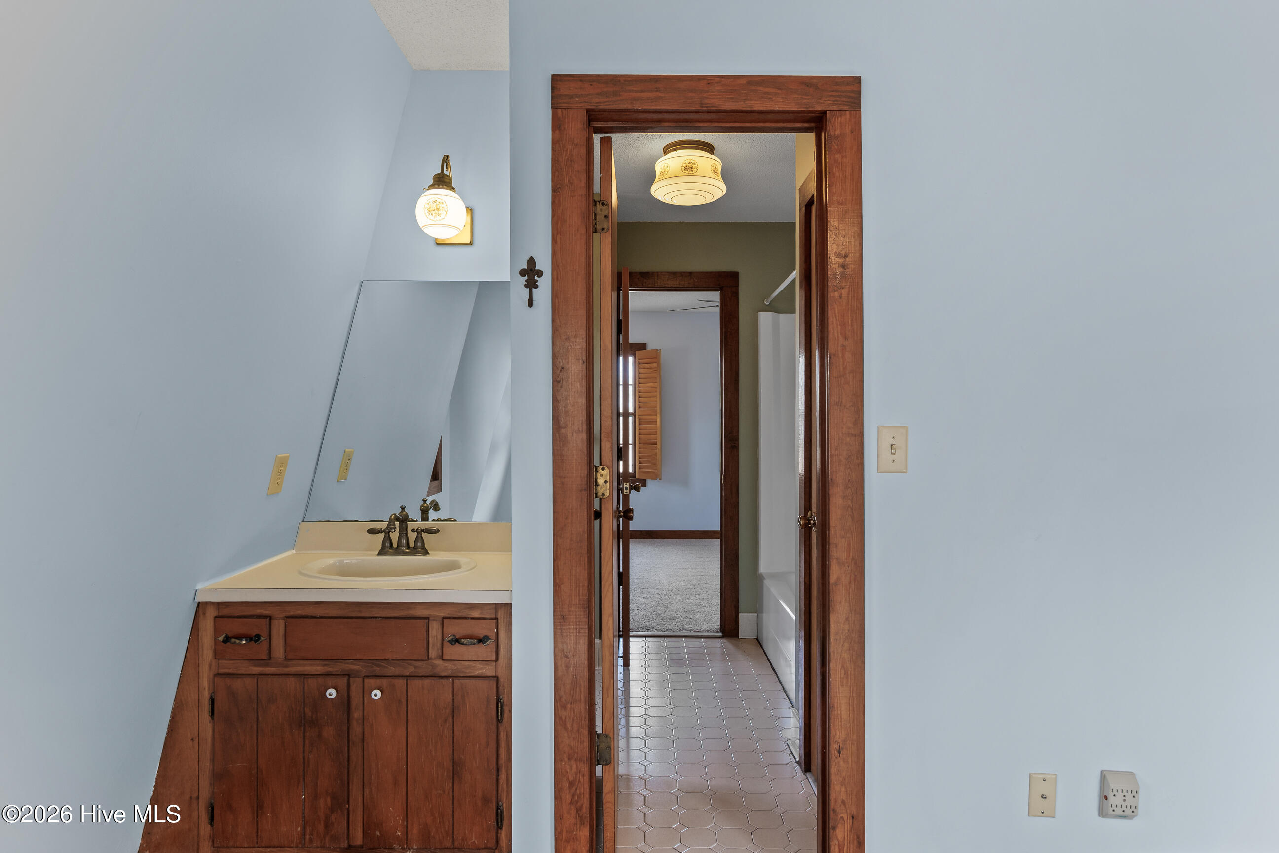 100556020 | Photo 35