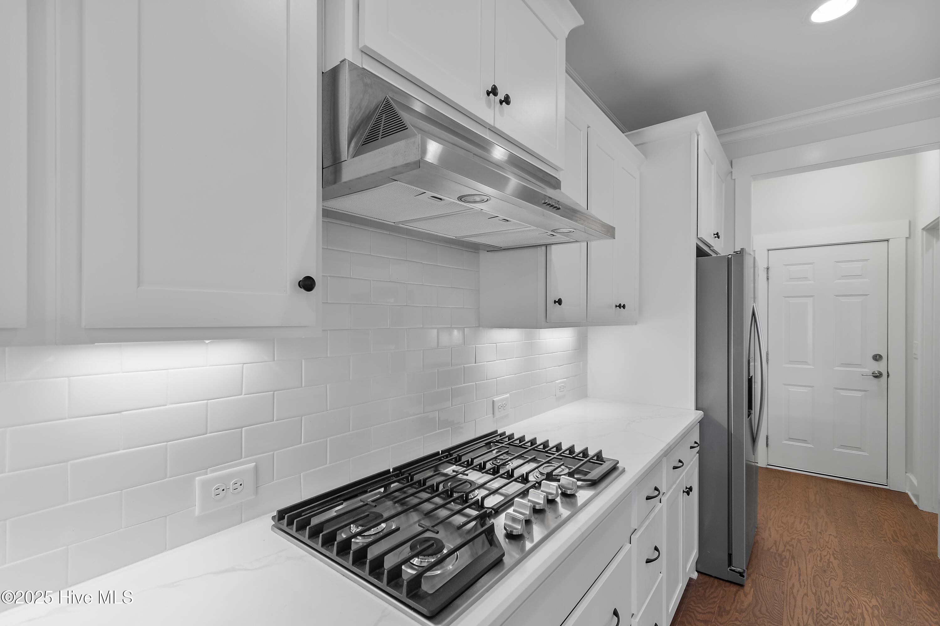 100539613 | Photo 13