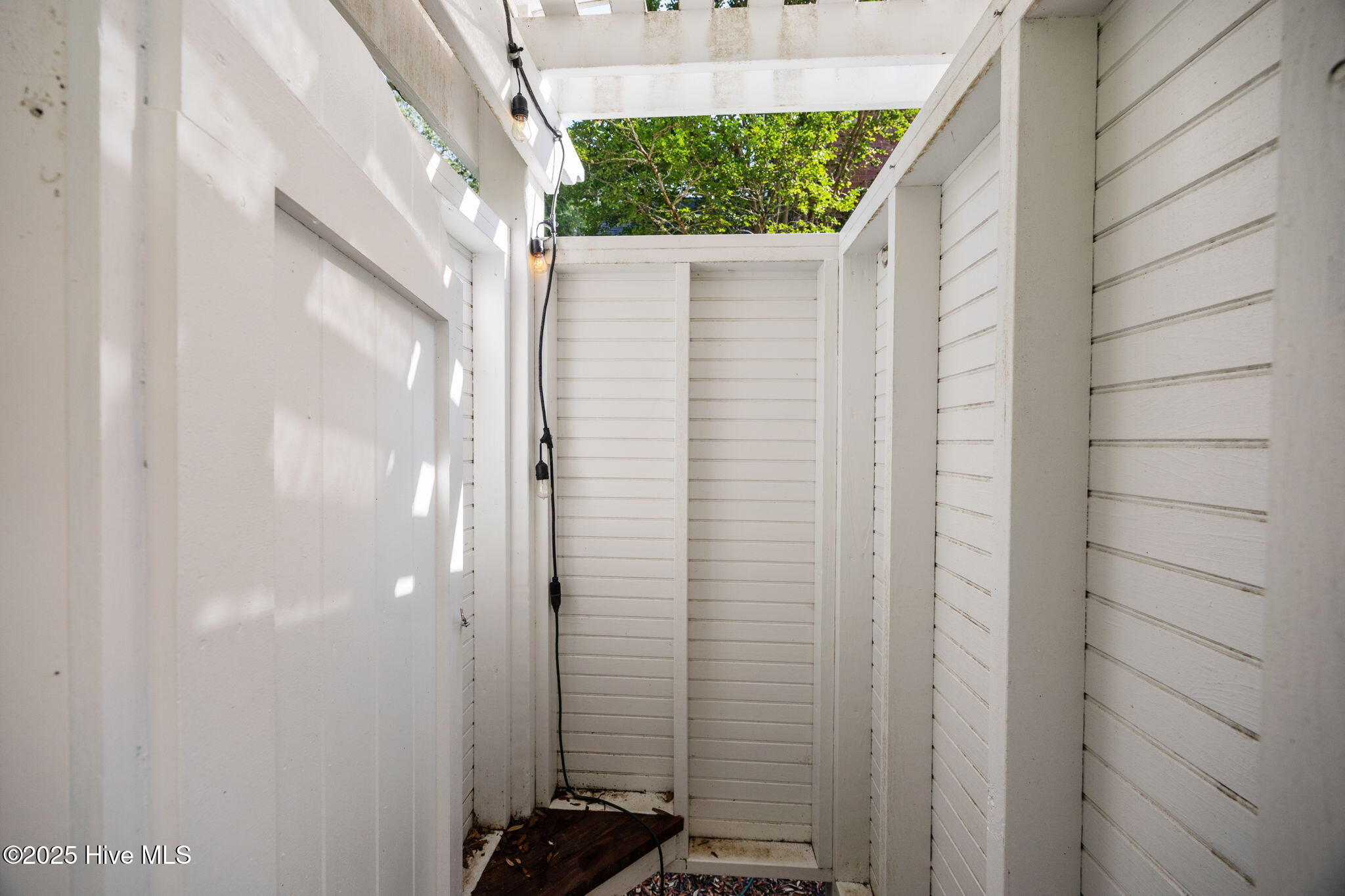 100518834 | Photo 58