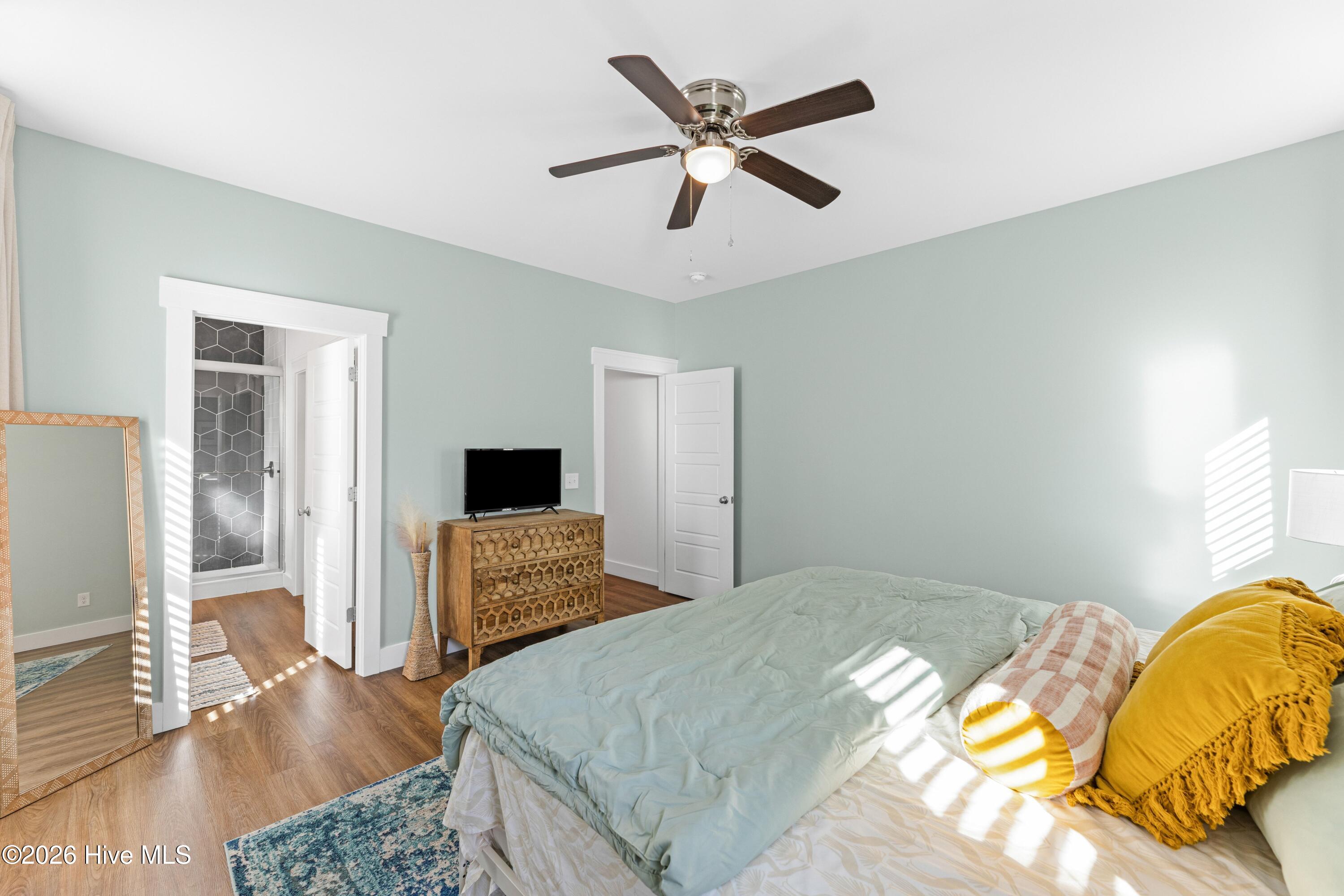 100551321 | Photo 17