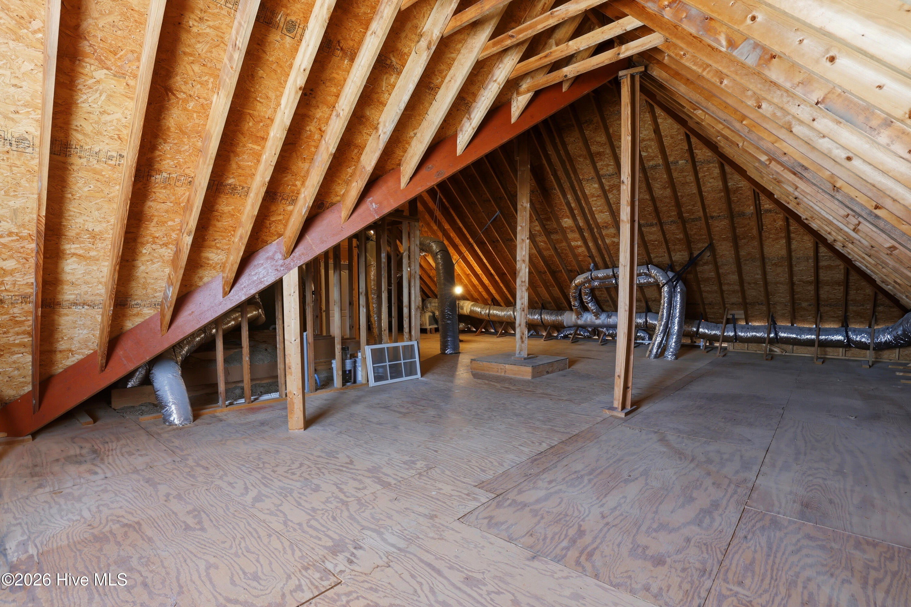 100562697 | Photo 54