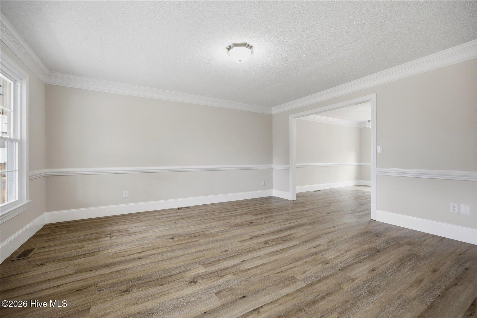 100555379 | Photo 12