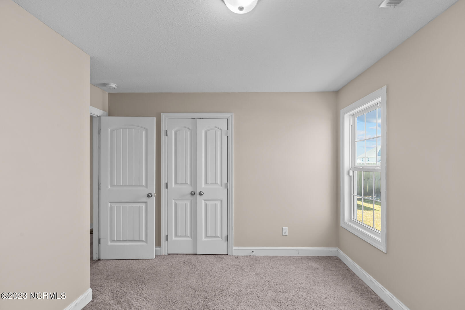 100553730 | Photo 18