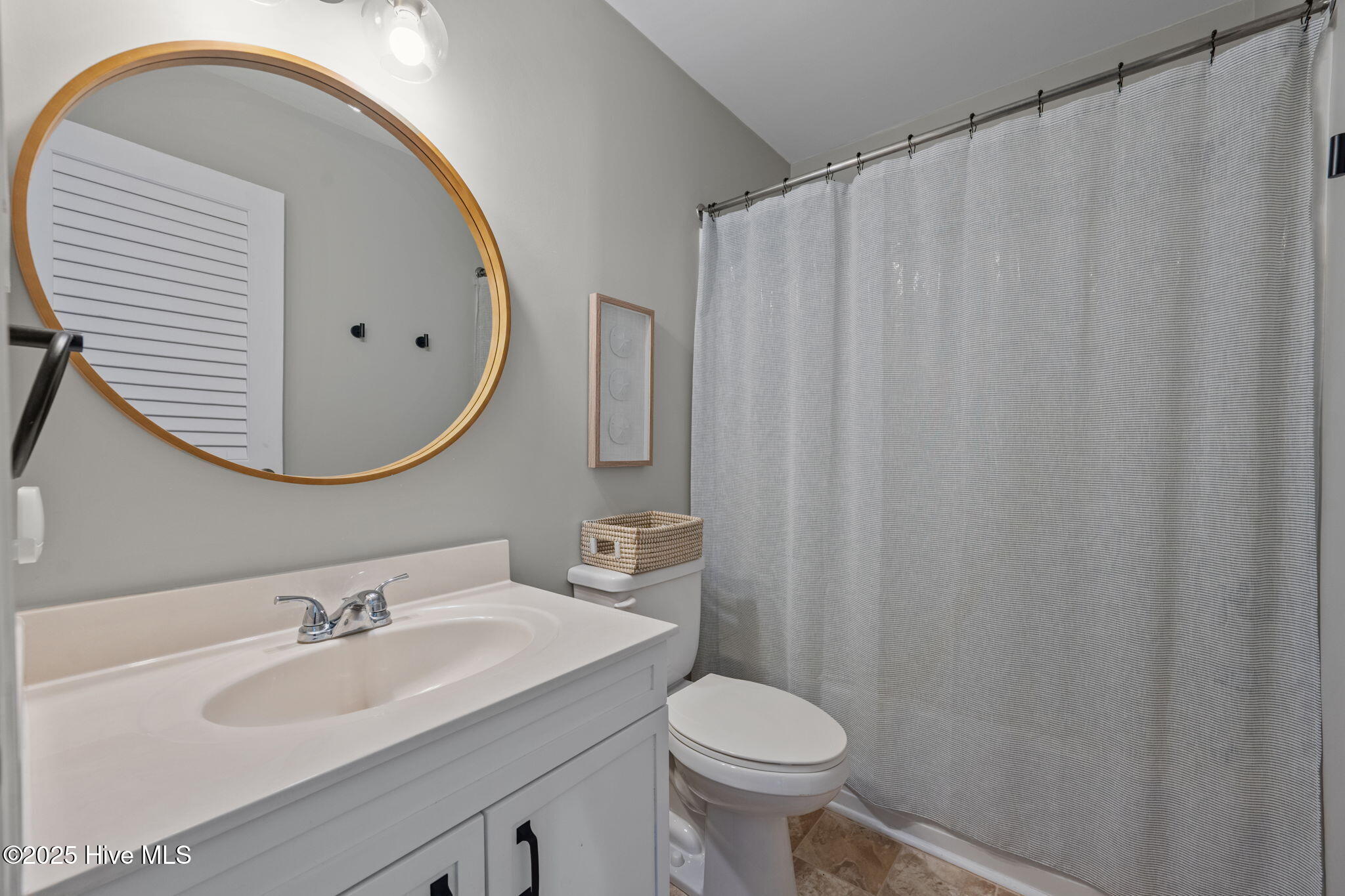 100536613 | Photo 27