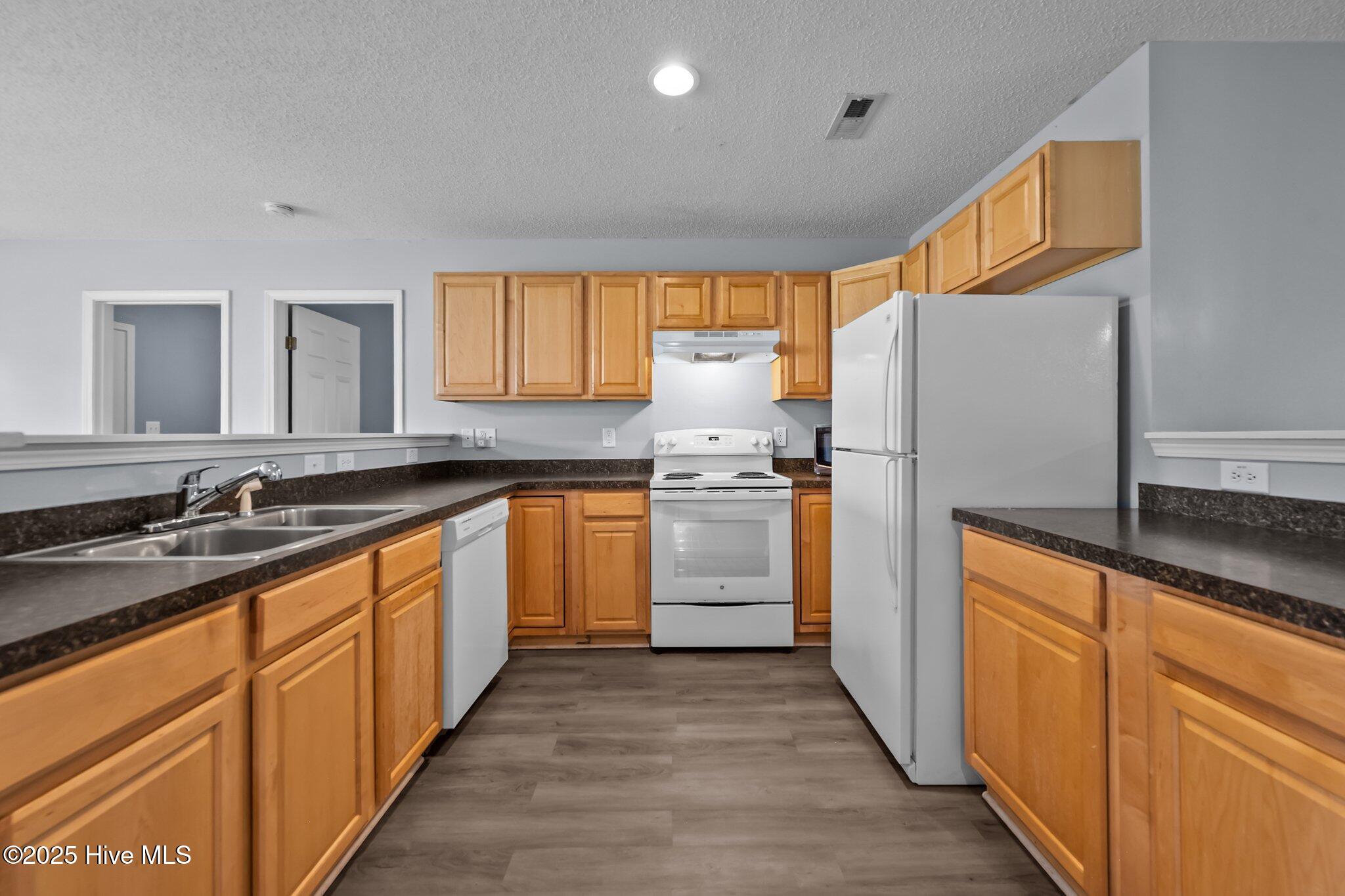 112 Fodder Drive, Hubert, NC 28539 – photo 13: 13-web-or-mls-_RAD0634
