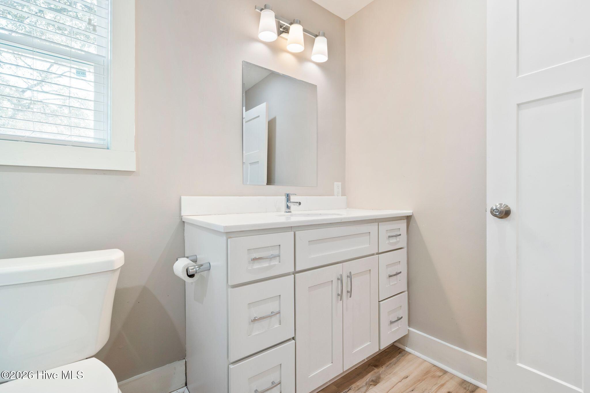 100554354 | Photo 34