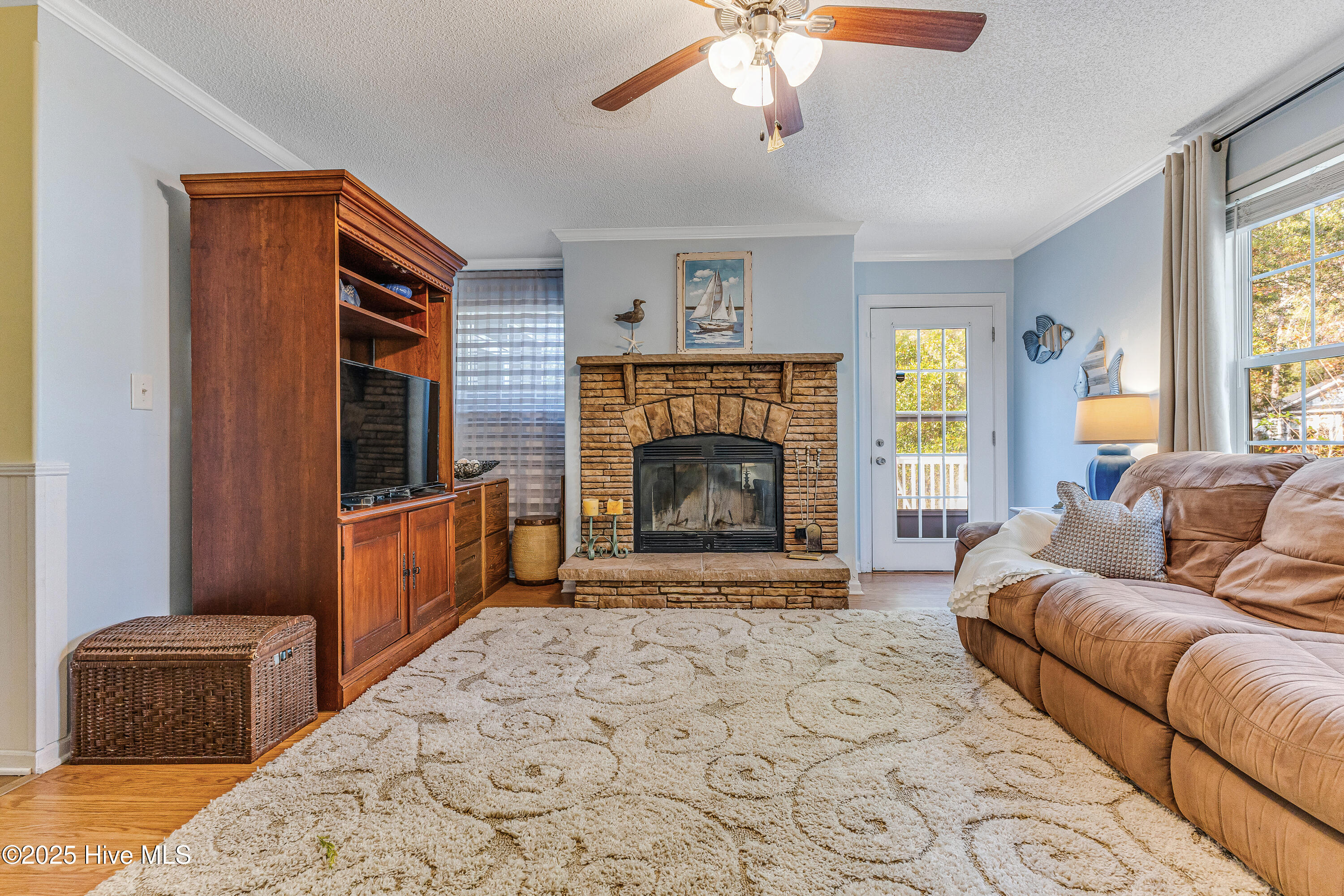 100543271 | Photo 26