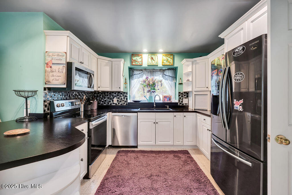 100532322 | Photo 15