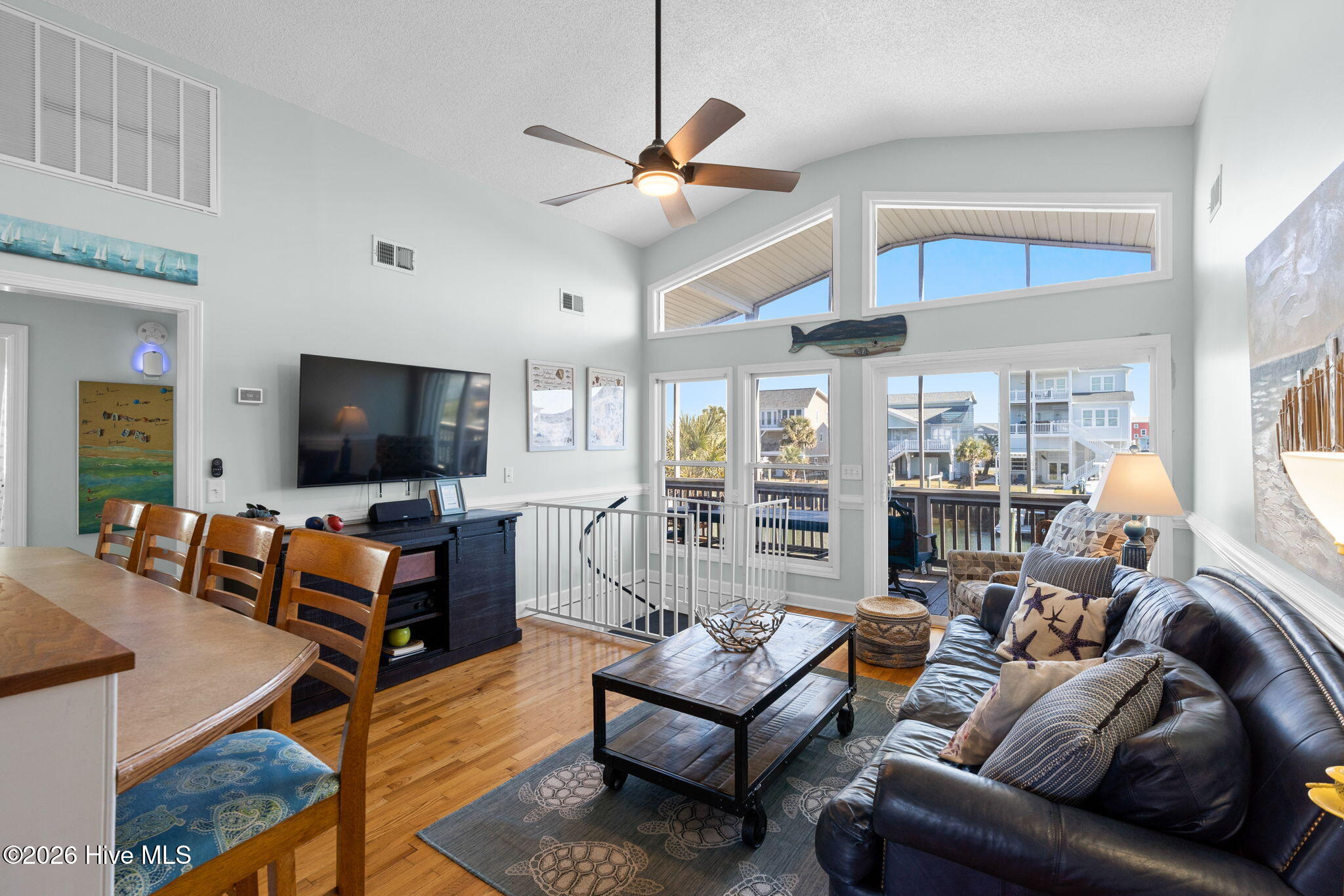 100549664 | Photo 10