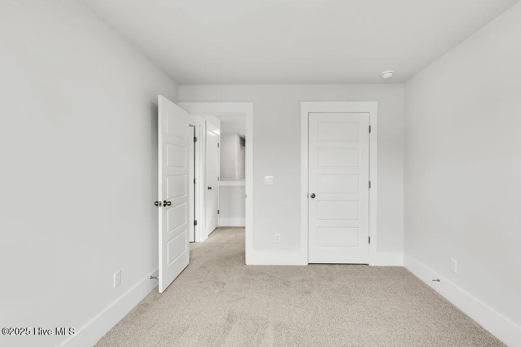 100562469 | Photo 18