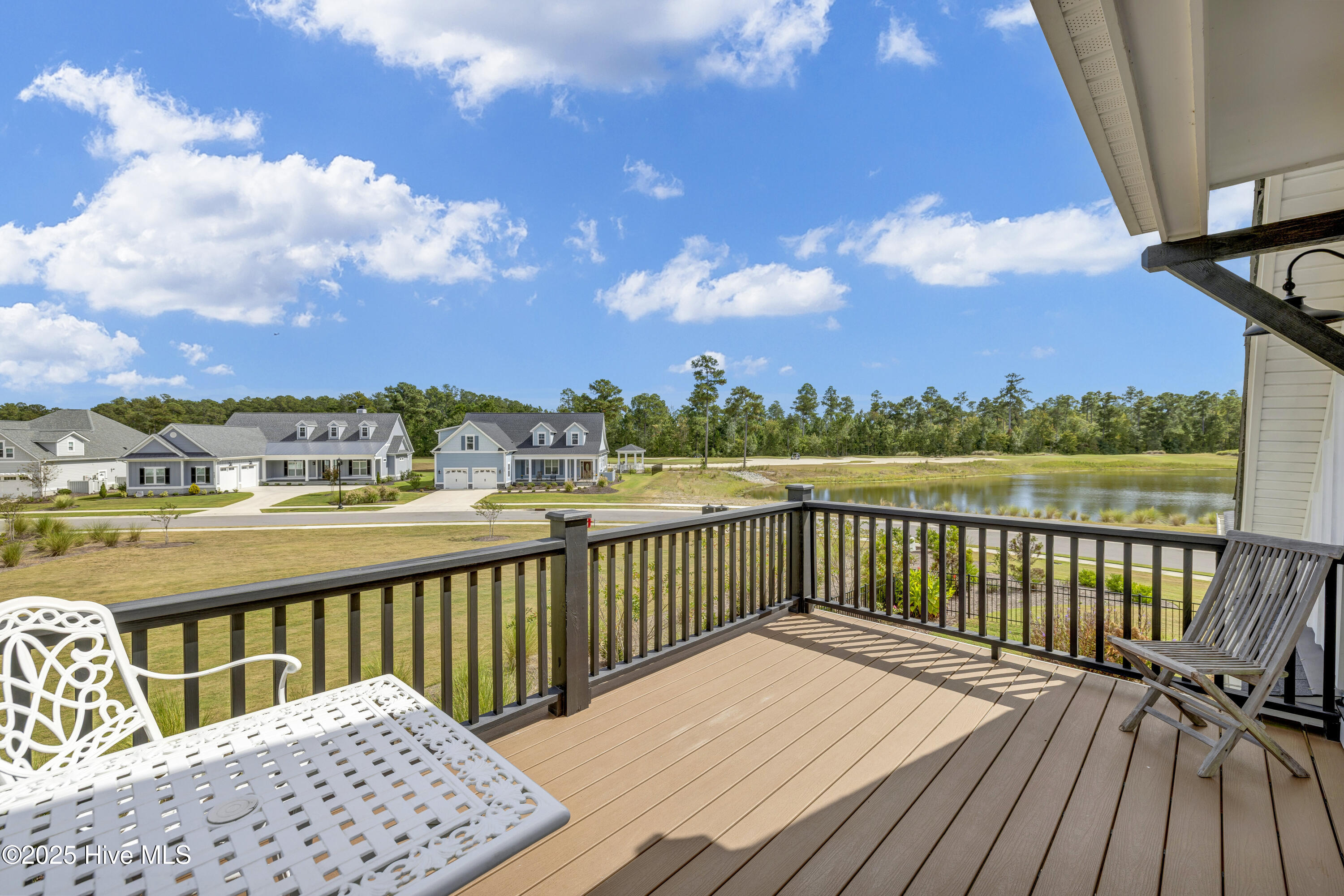 100557399 | Photo 58