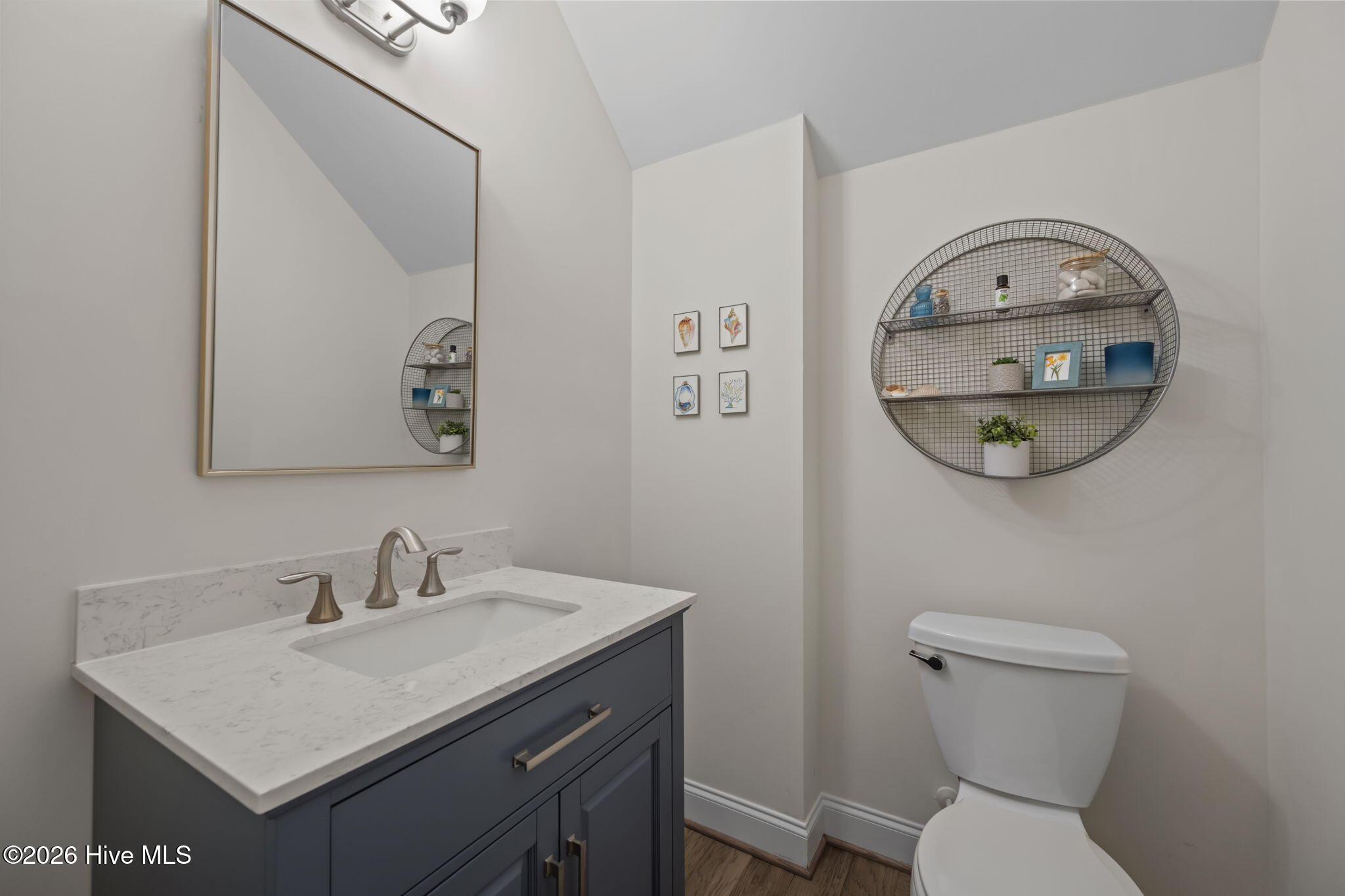 100551093 | Photo 17