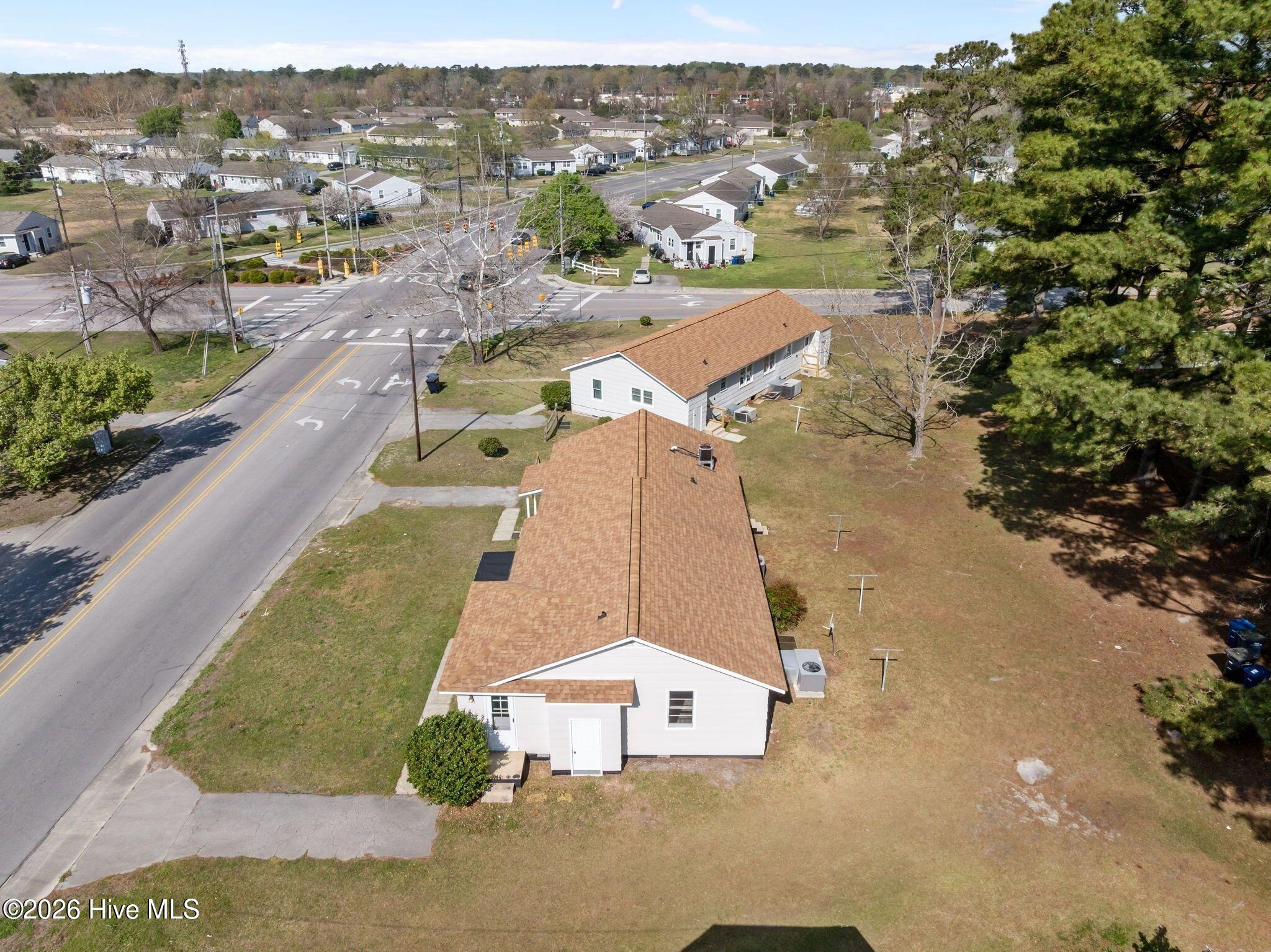 100562328 | Photo 25