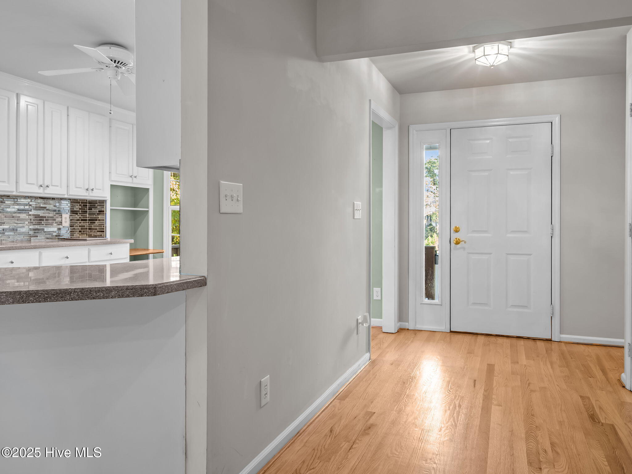 100540232 | Photo 34