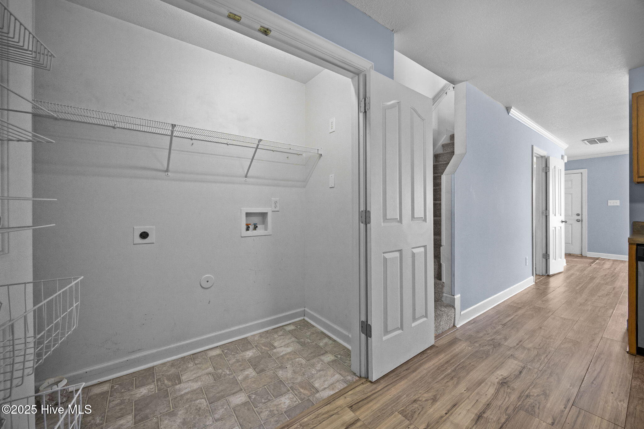 100544905 | Photo 14