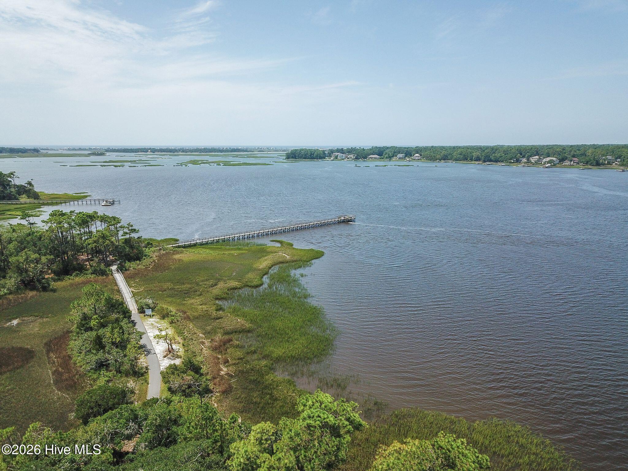 100563683 | Photo 44