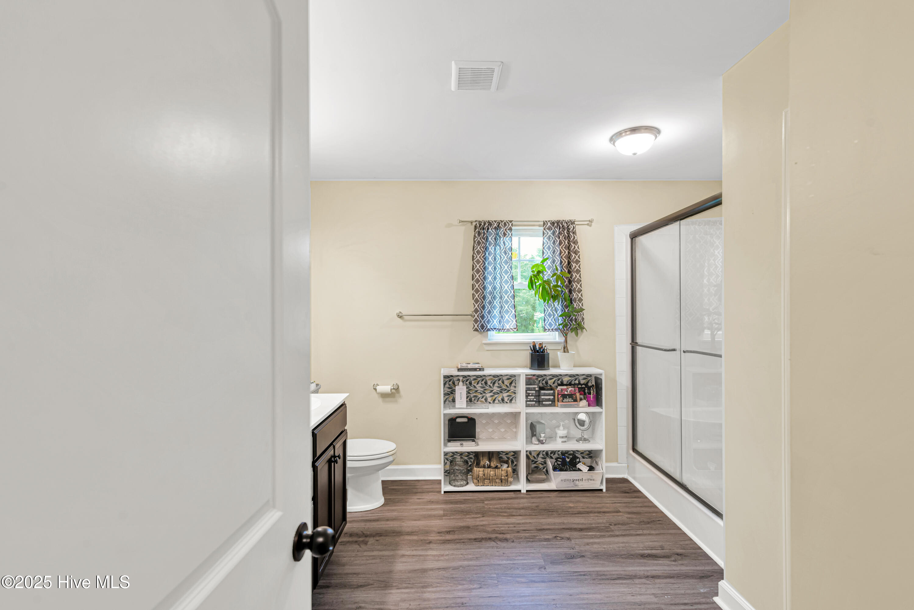 100531224 | Photo 43