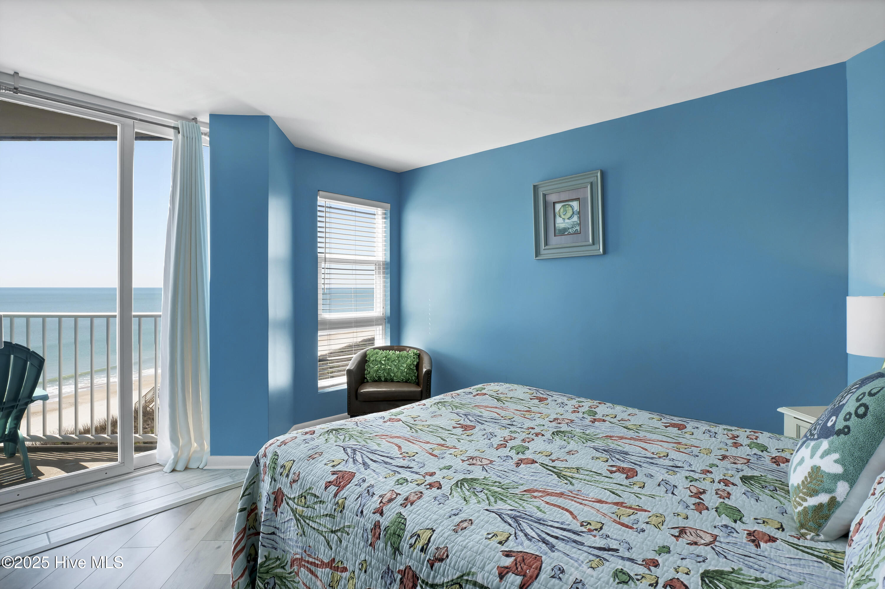 100520966 | Photo 16