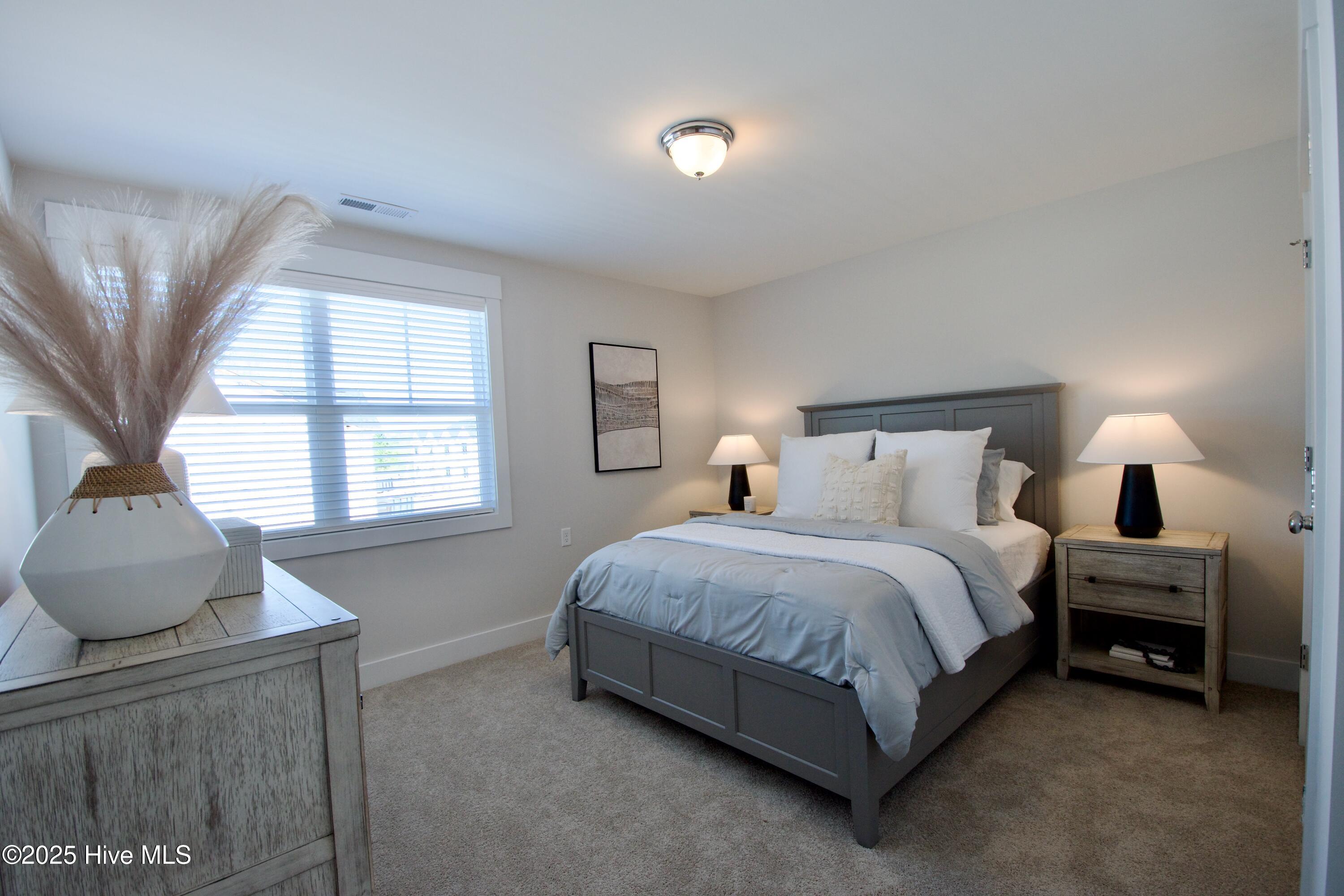 100513950 | Photo 23