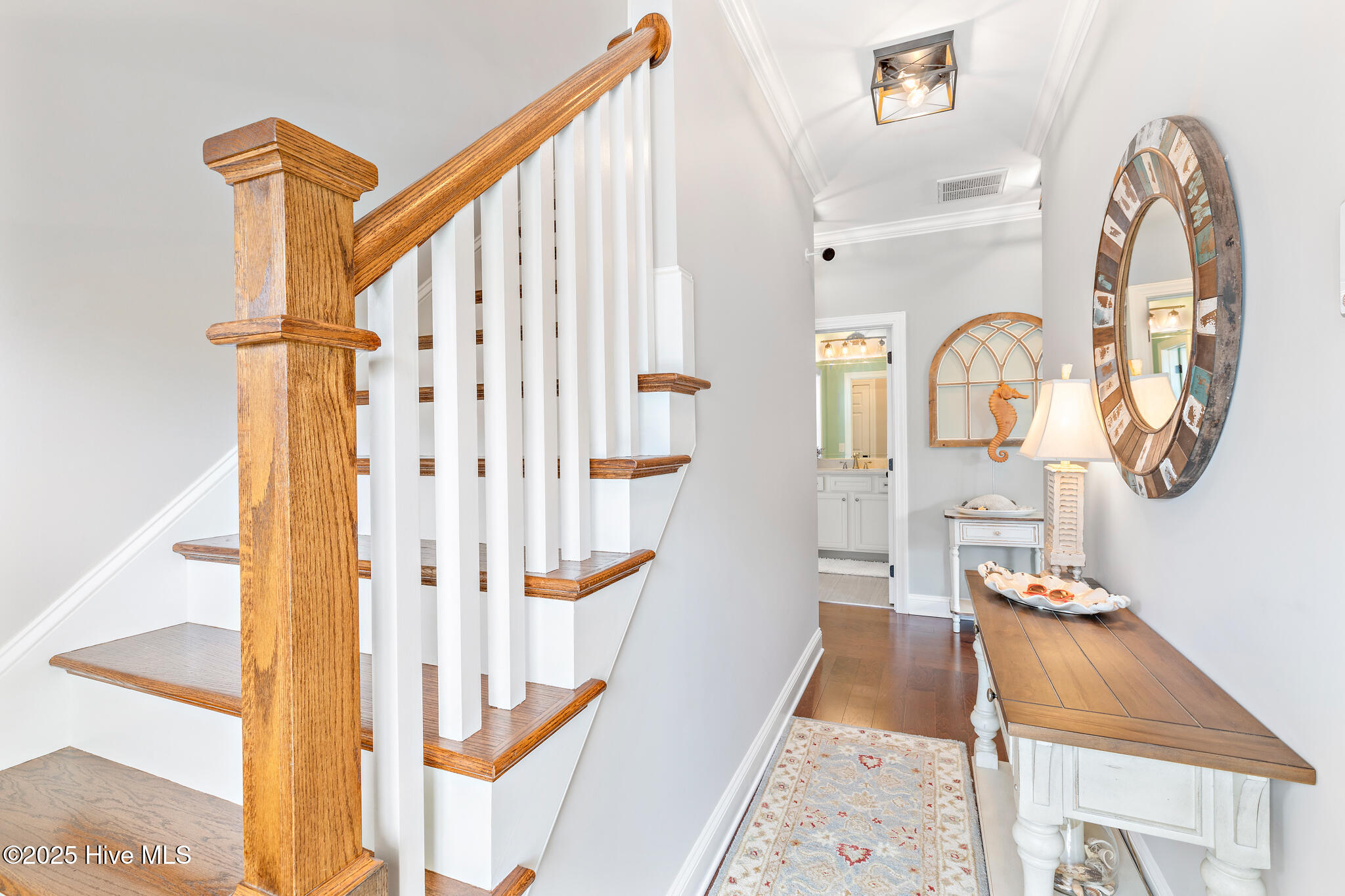 100507541 | Photo 46