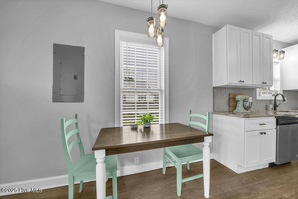 100538169 | Photo 15