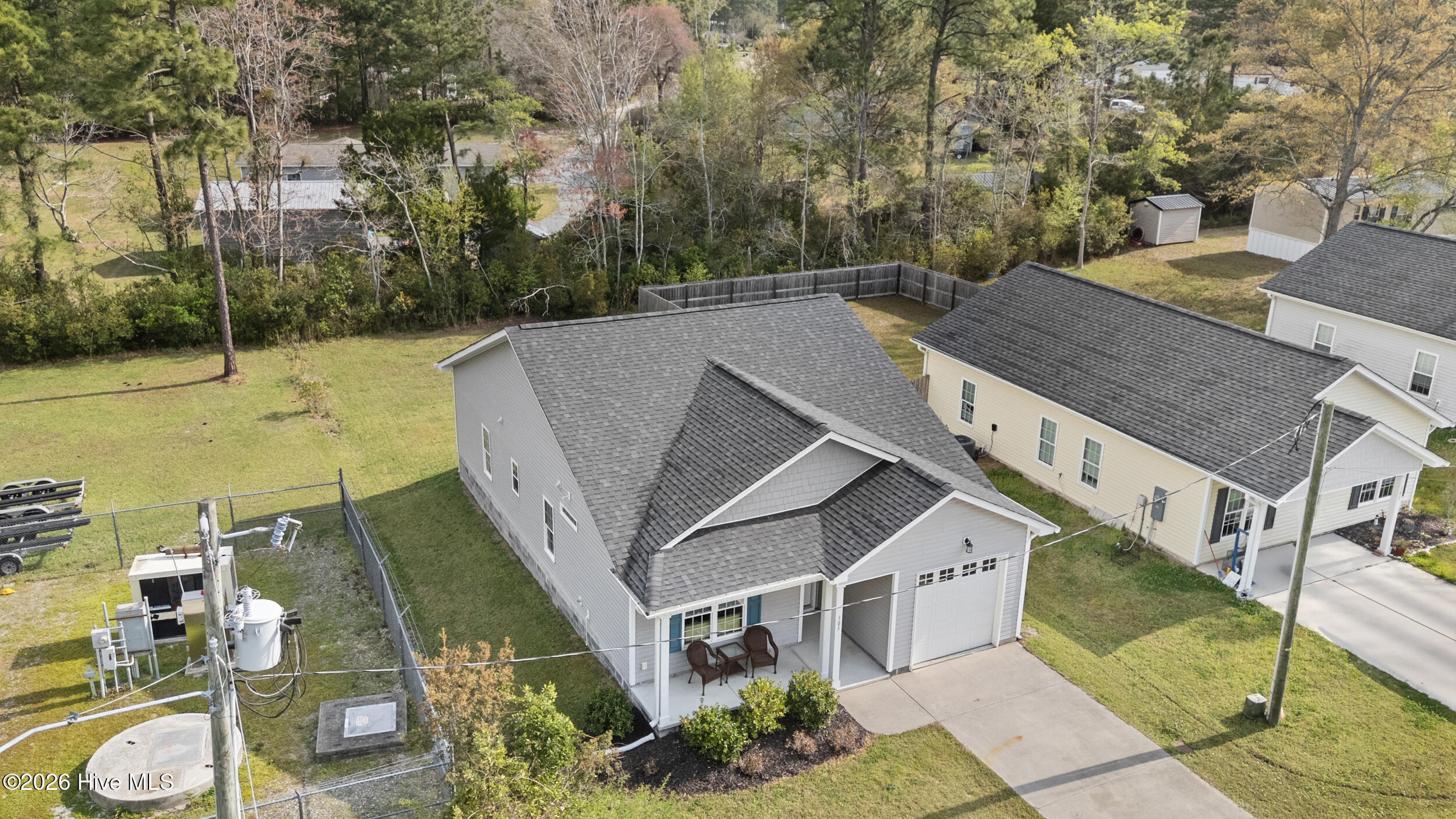 100564785 | Photo 29