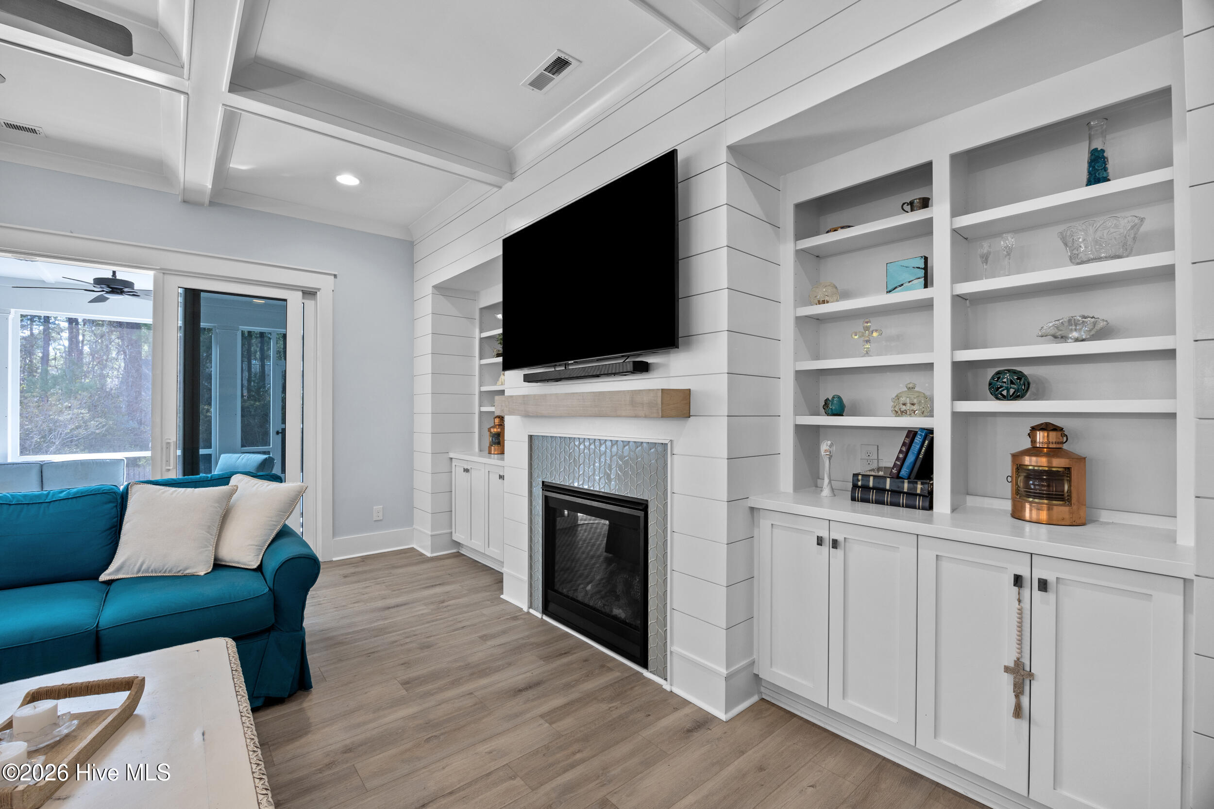 100555433 | Photo 26