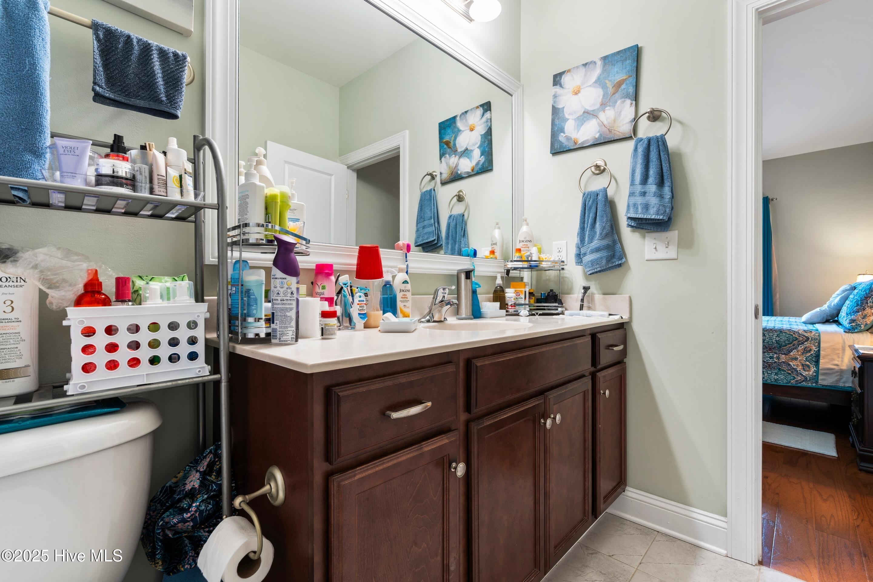 100512963 | Photo 34