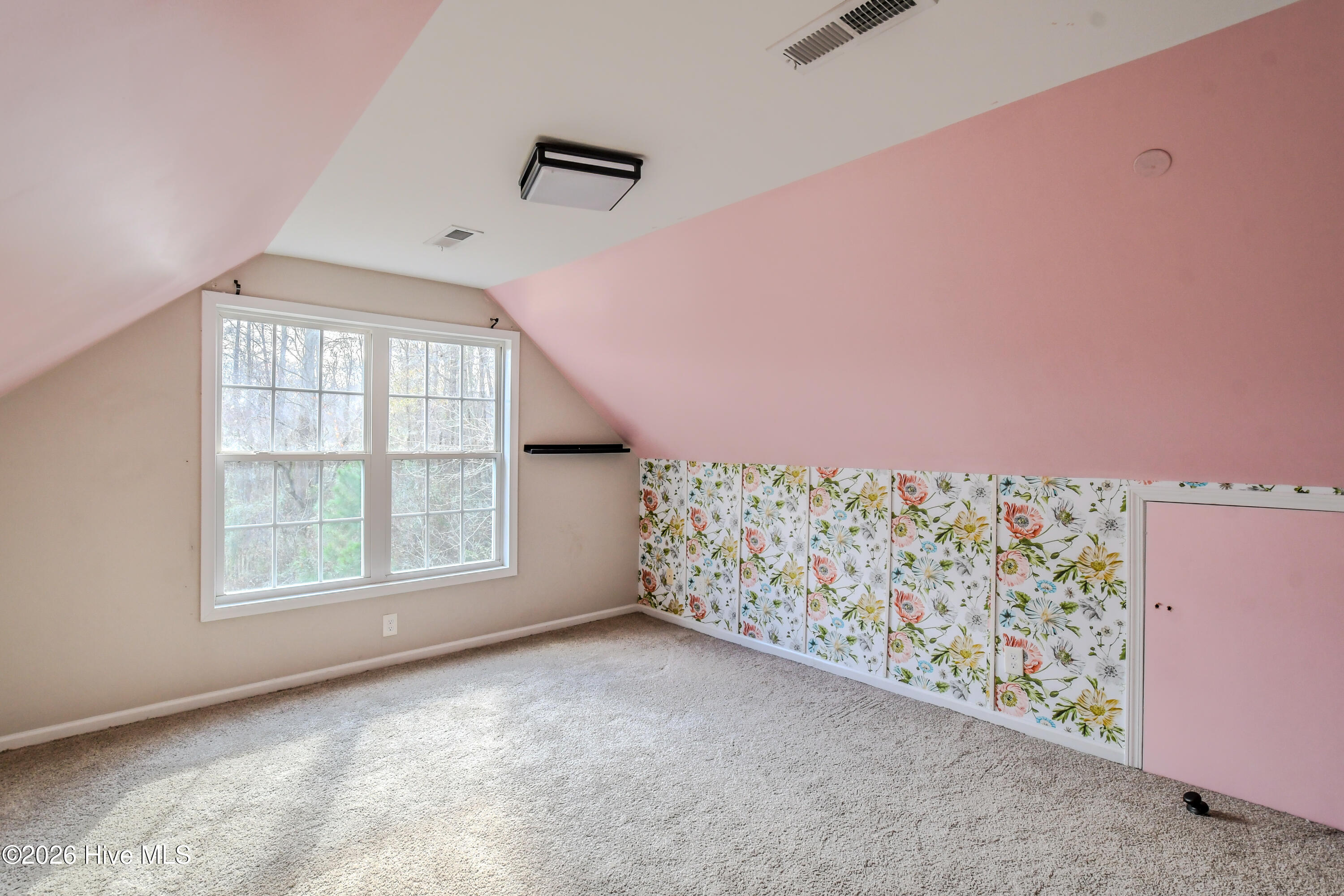 100547567 | Photo 31