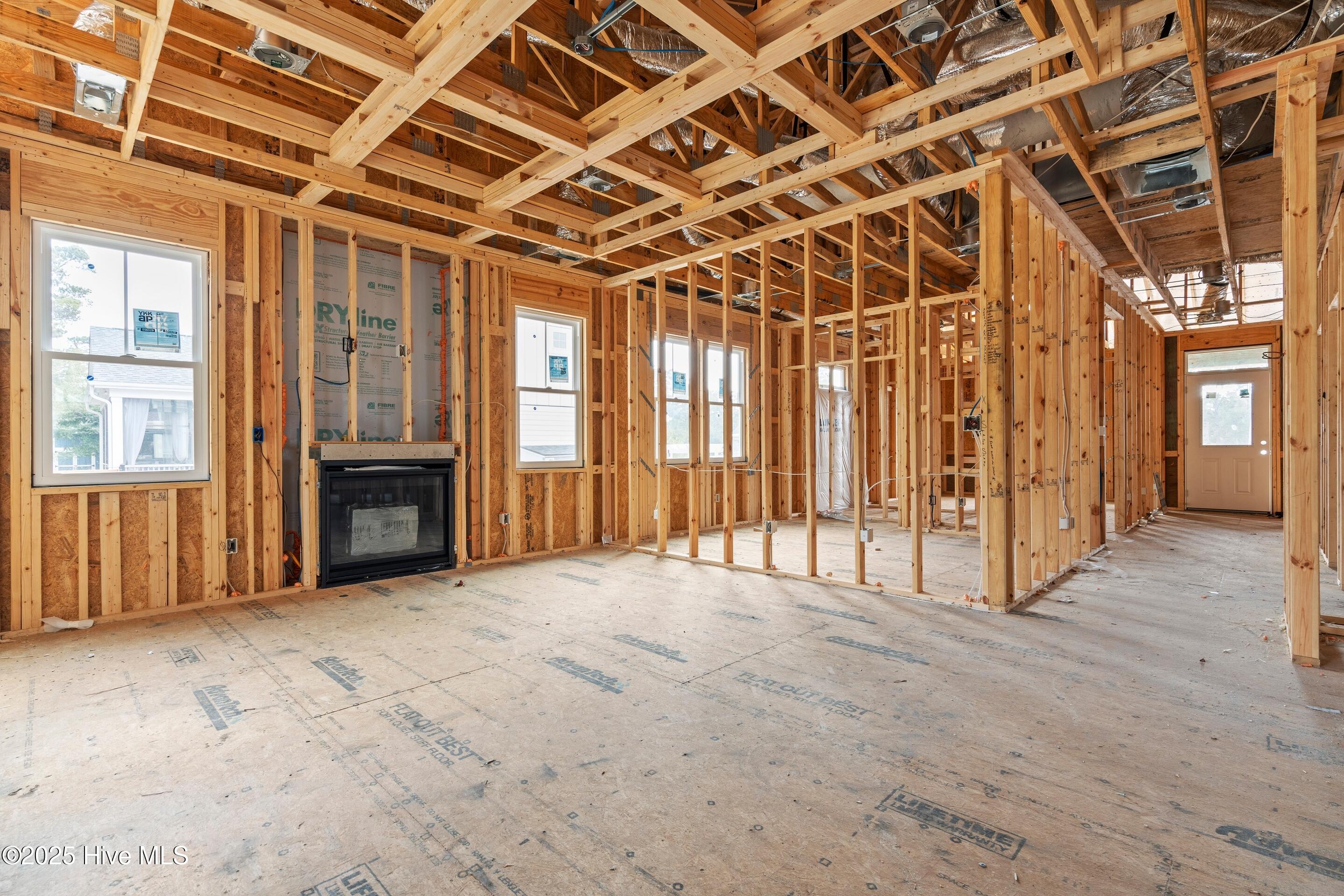 100543070 | Photo 44