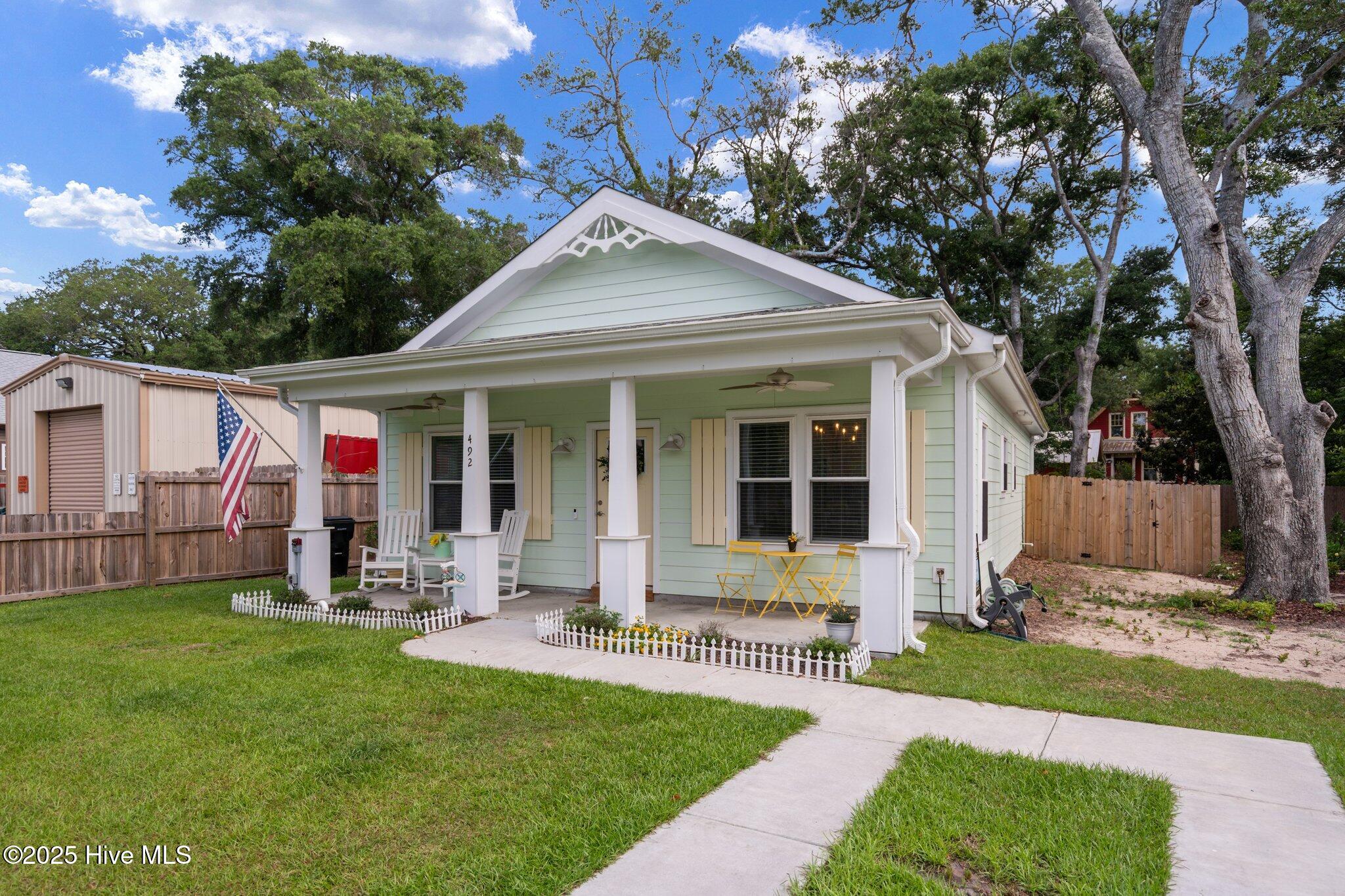 100552059 | Photo 46