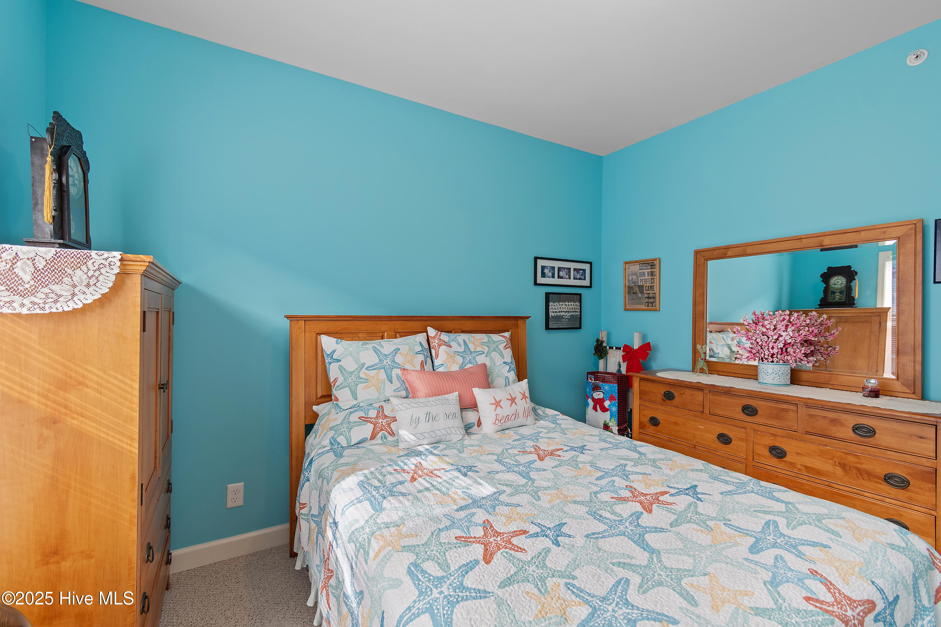 100543636 | Photo 24