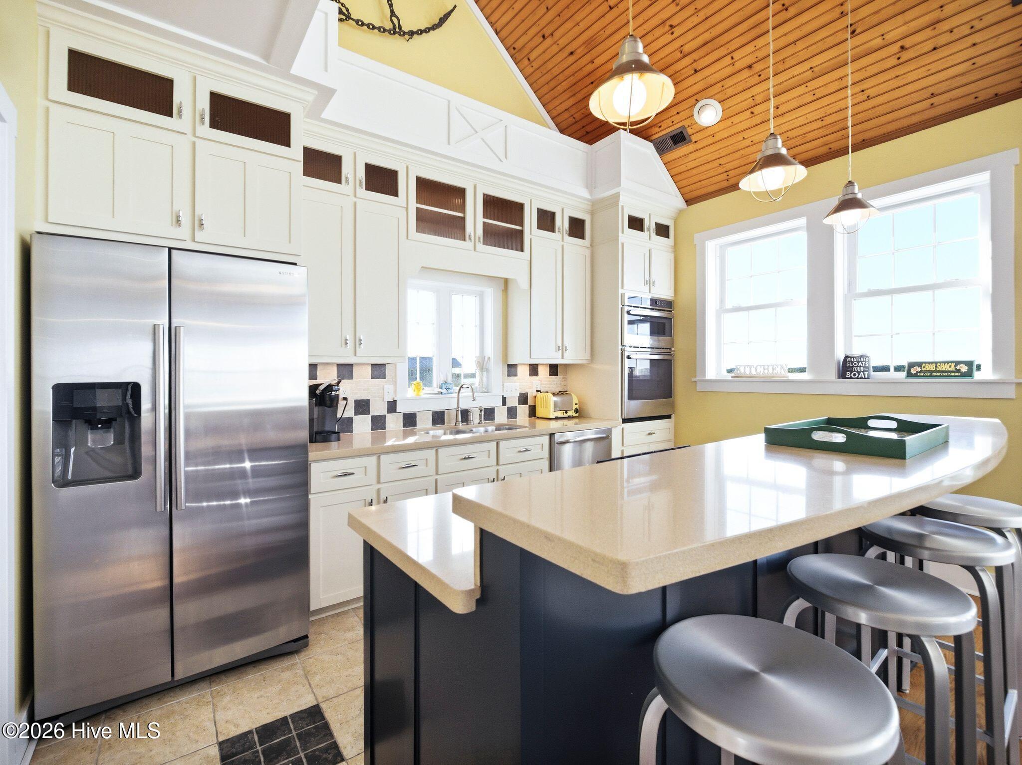 100569349 | Photo 55