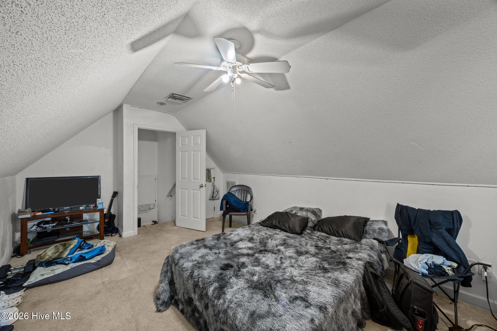 222 Saratoga 